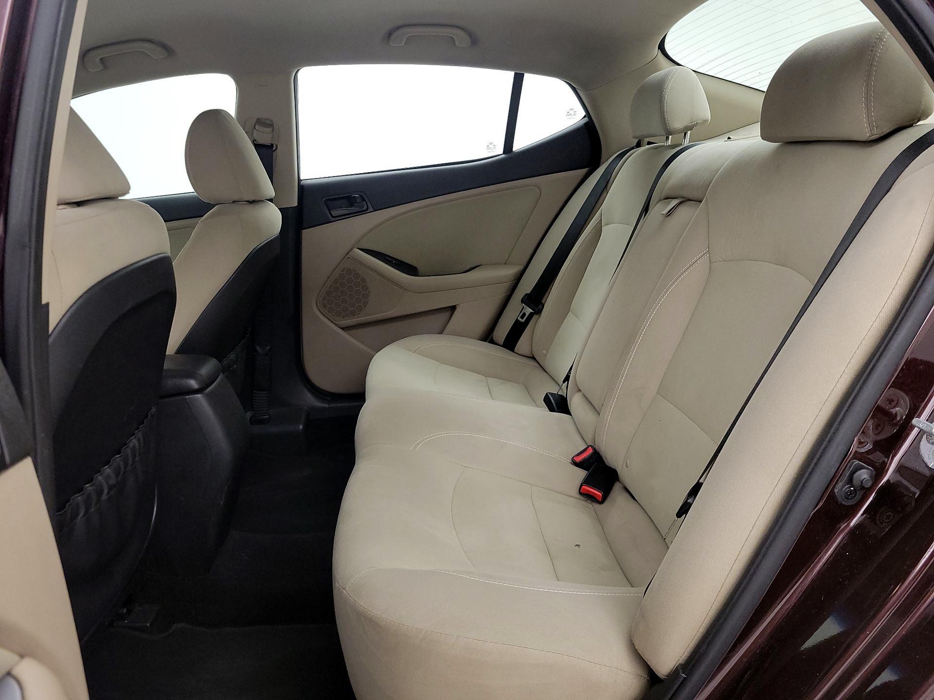 Thumbnail: 2015 Kia Optima - 18