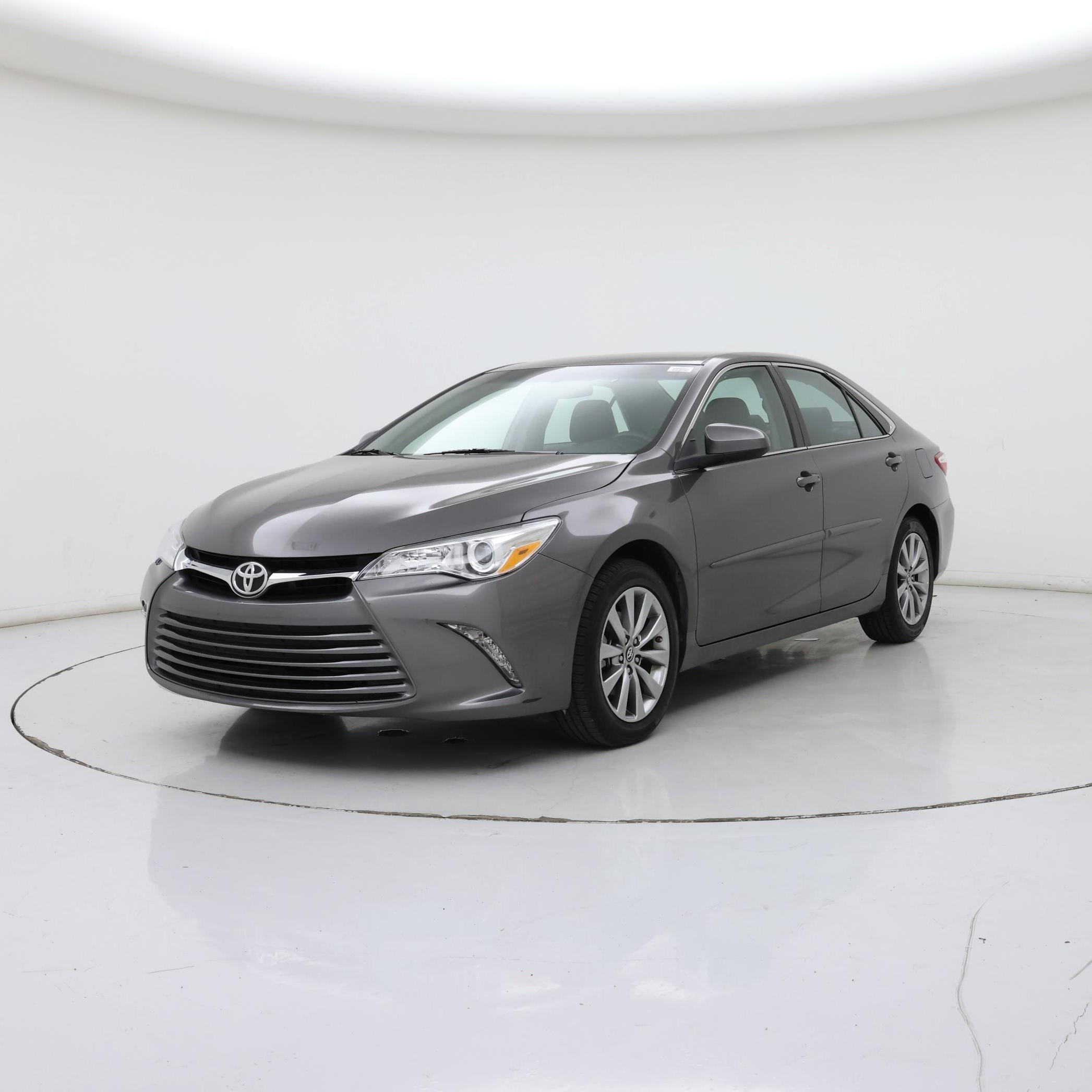 Thumbnail: 2017 Toyota Camry - 4