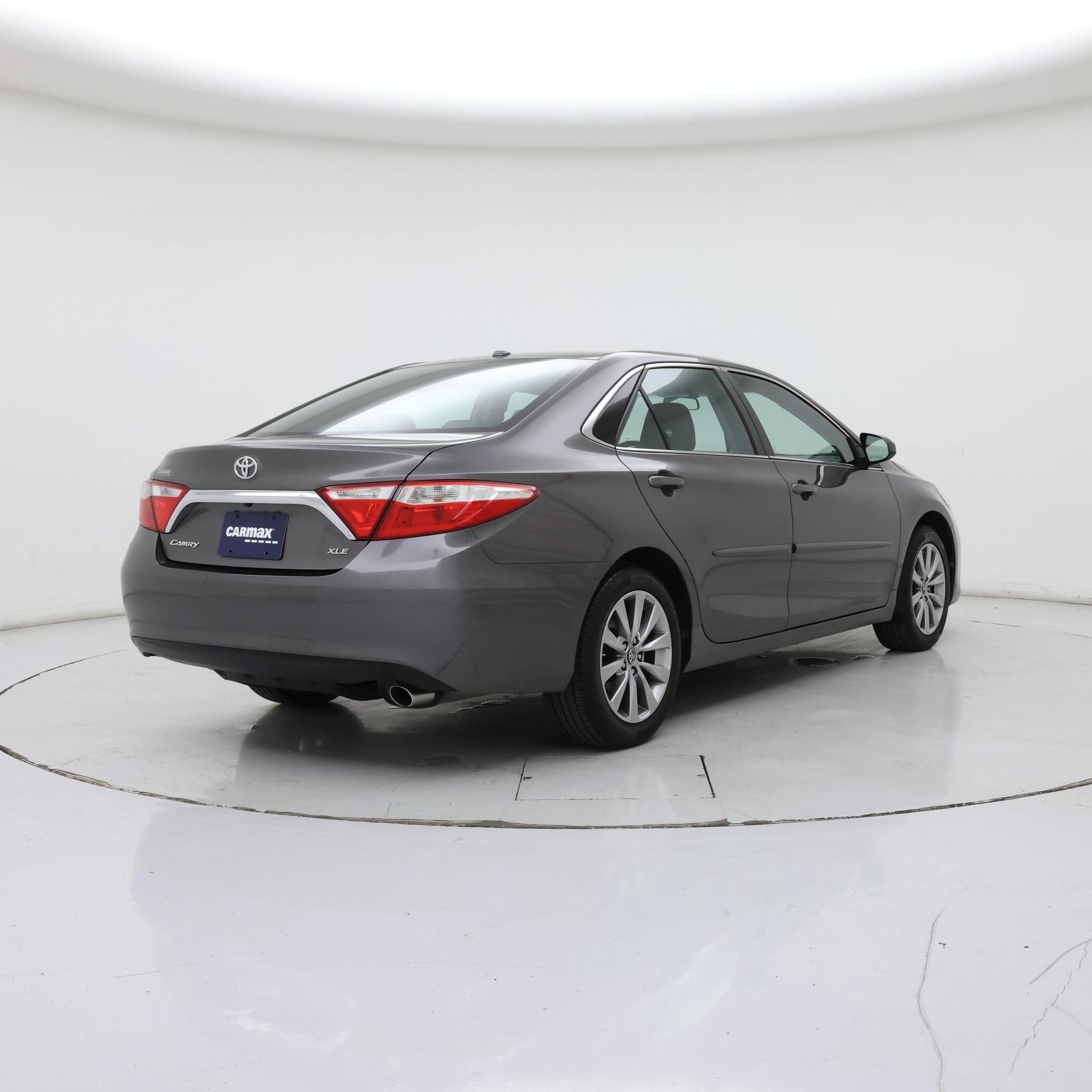 Thumbnail: 2017 Toyota Camry - 8