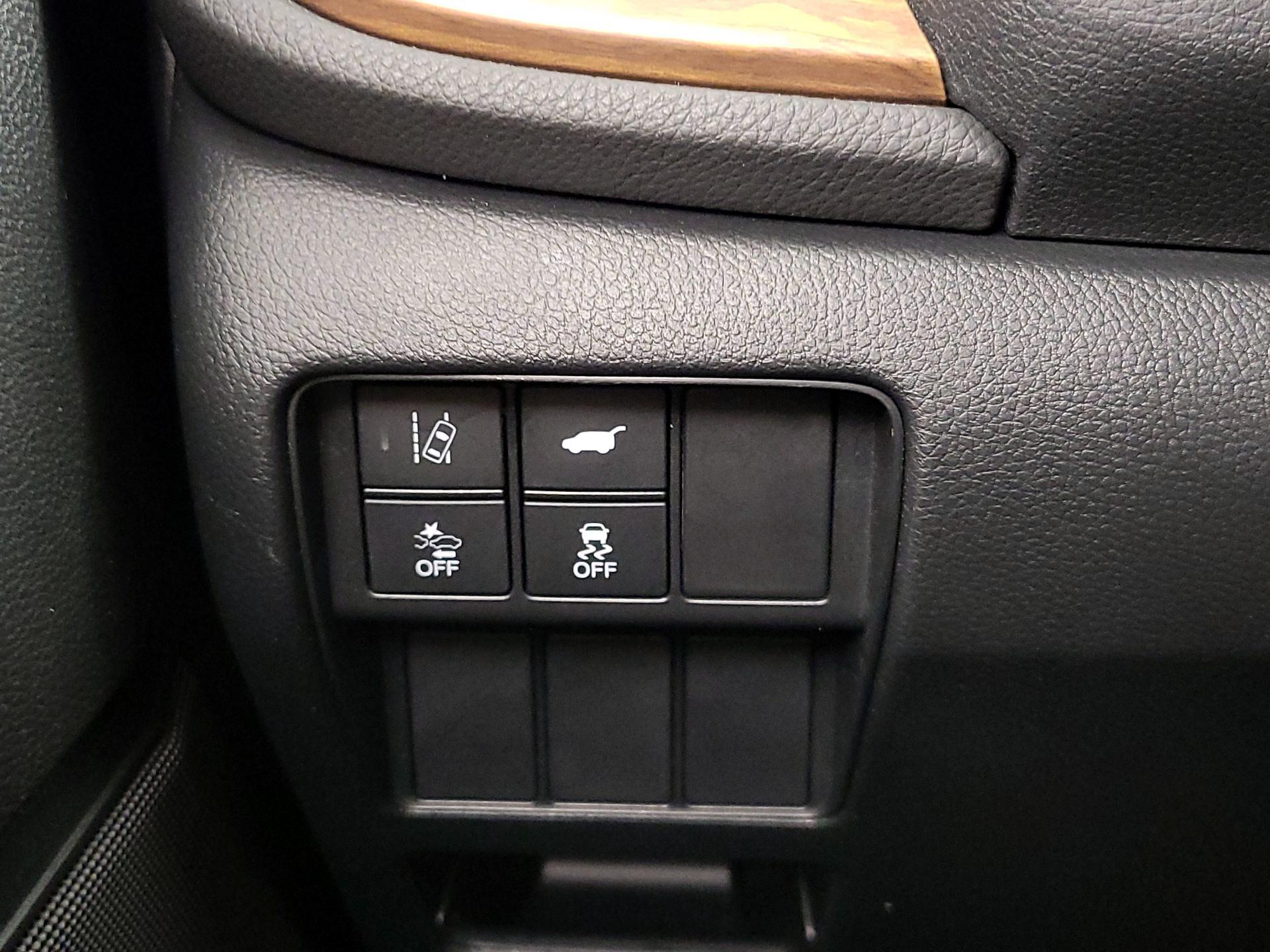 Thumbnail: 2017 Honda CR-V - 13