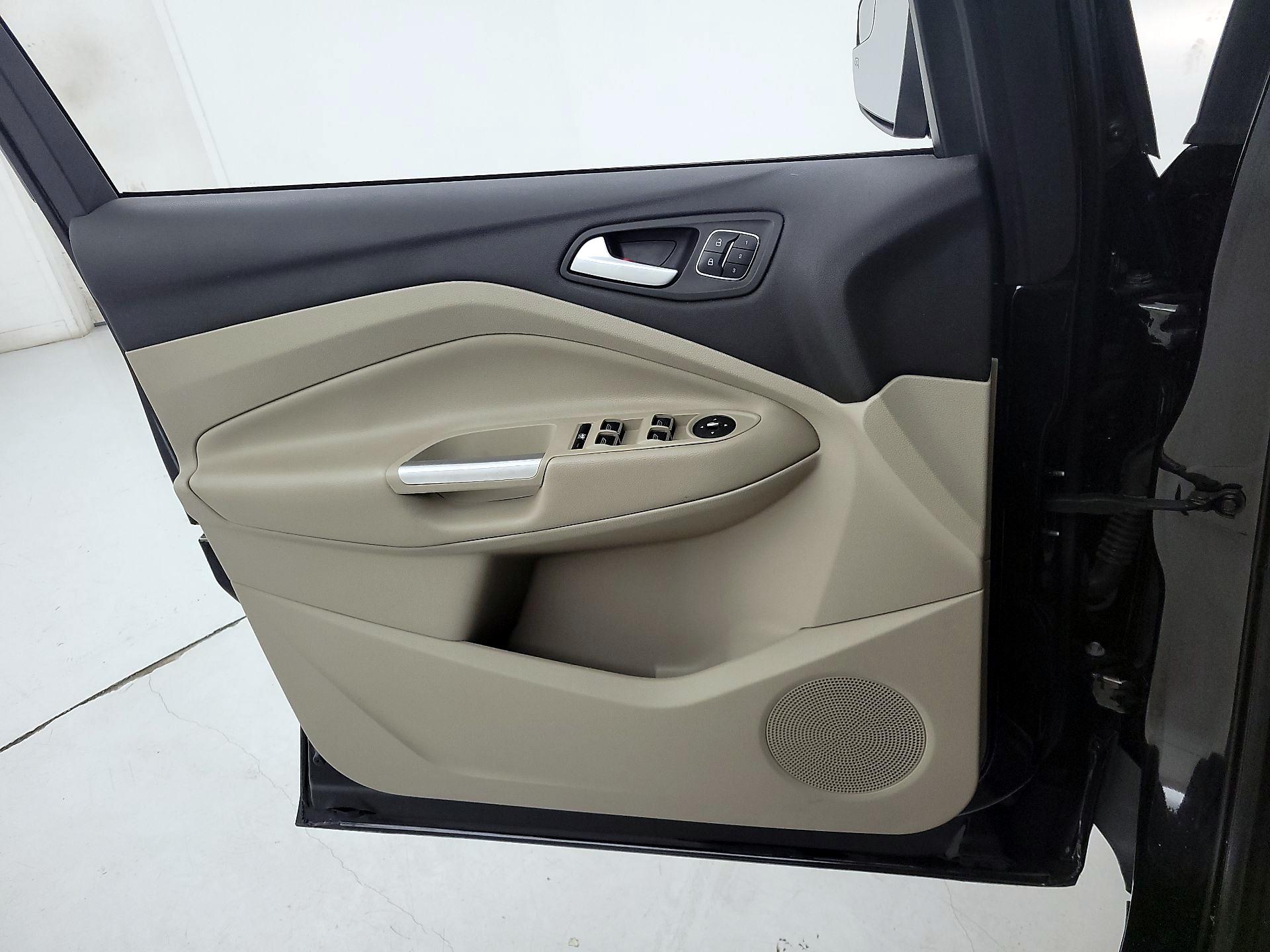 Thumbnail: 2015 Ford Escape - 12