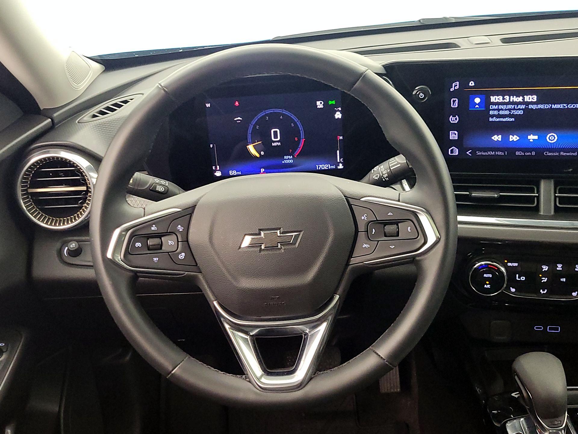 Thumbnail: 2025 Chevrolet Trax - 10