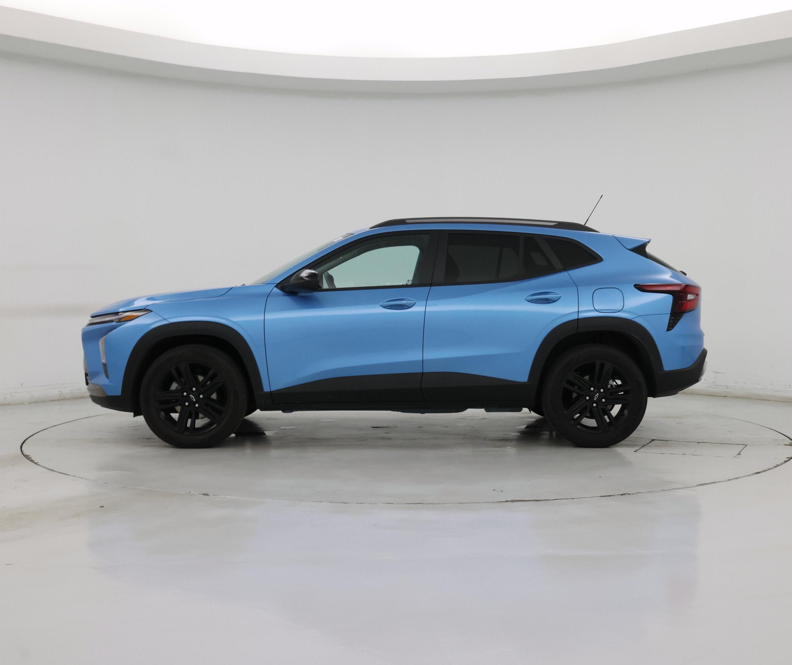 Thumbnail: 2025 Chevrolet Trax - 3