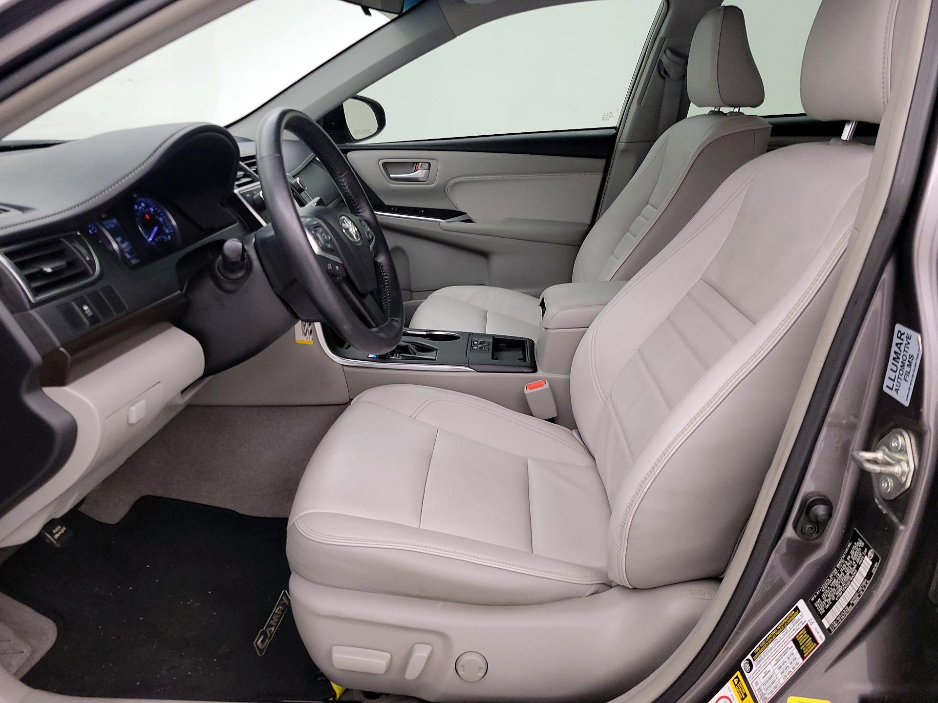 Thumbnail: 2016 Toyota Camry - 11