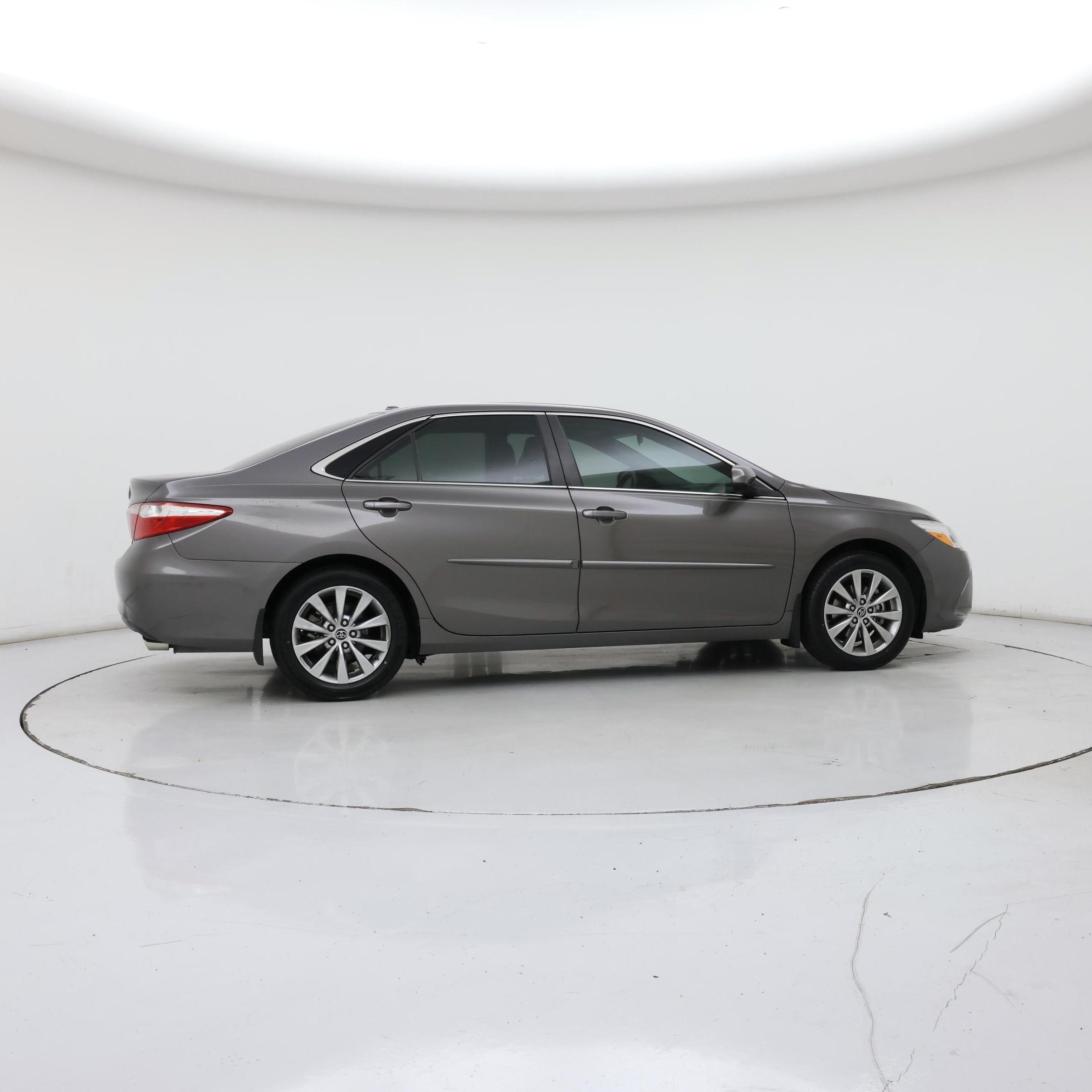 Thumbnail: 2016 Toyota Camry - 7