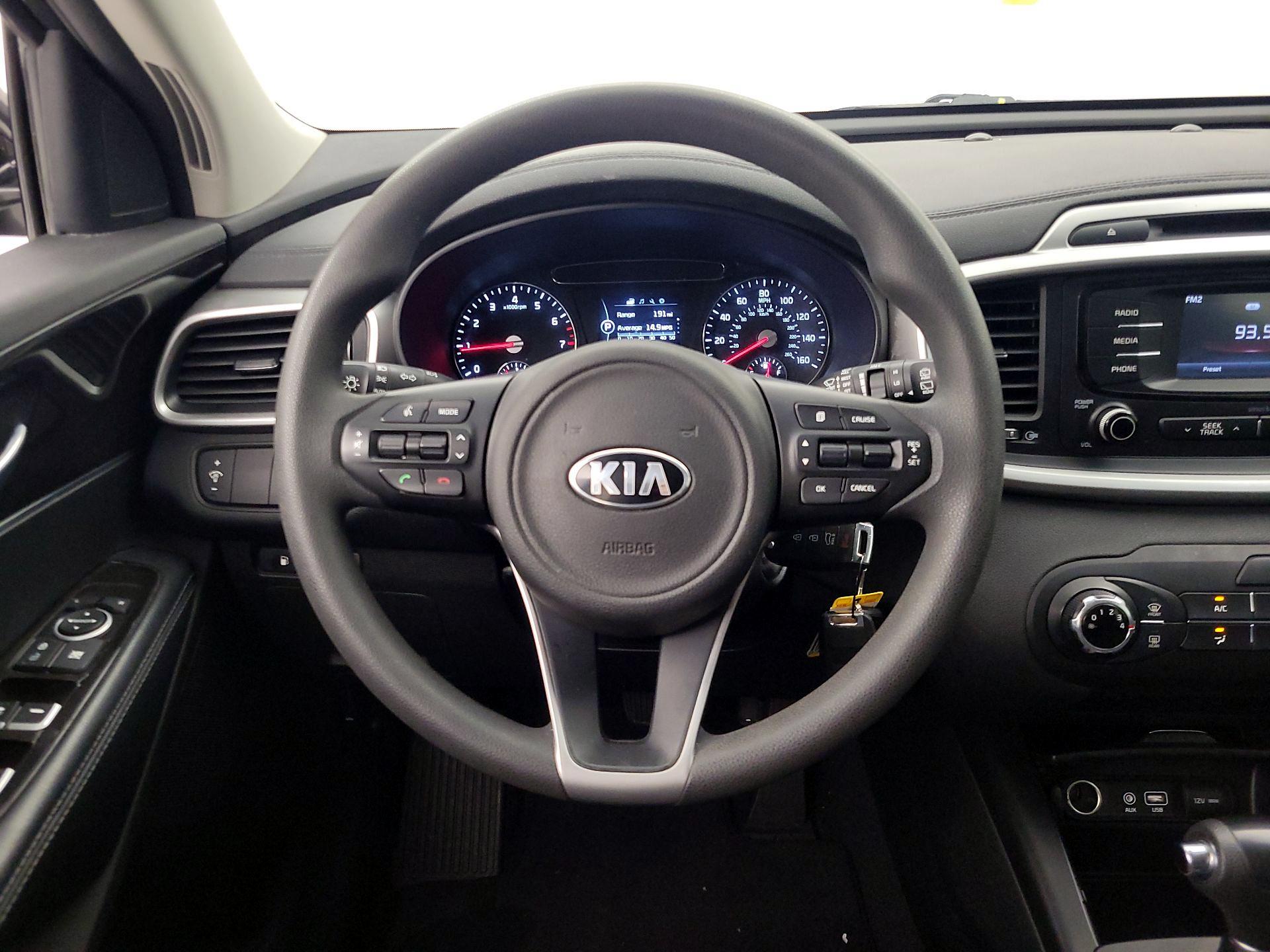 Thumbnail: 2017 Kia Sorento - 10