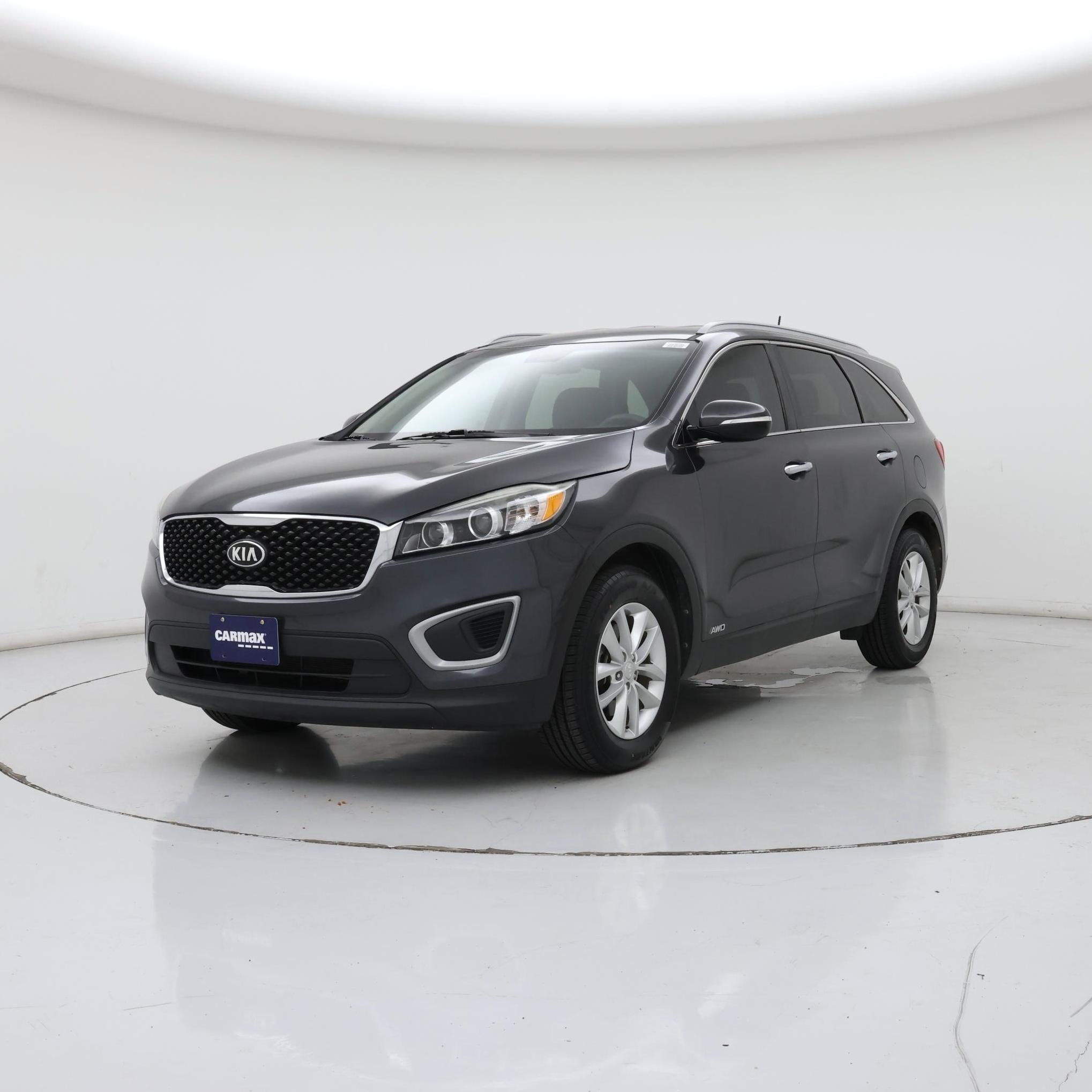 Thumbnail: 2017 Kia Sorento - 4