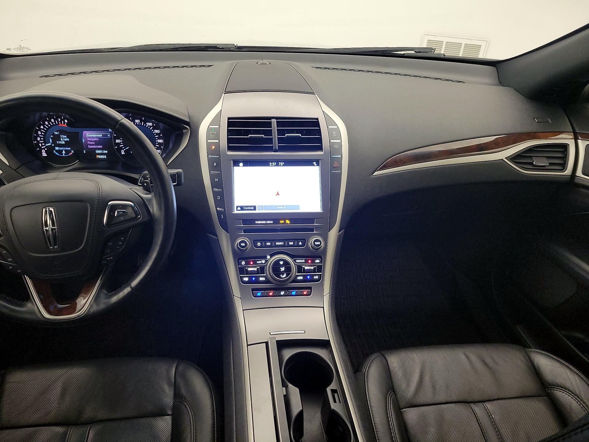 Thumbnail: 2017 Lincoln MKZ - 9