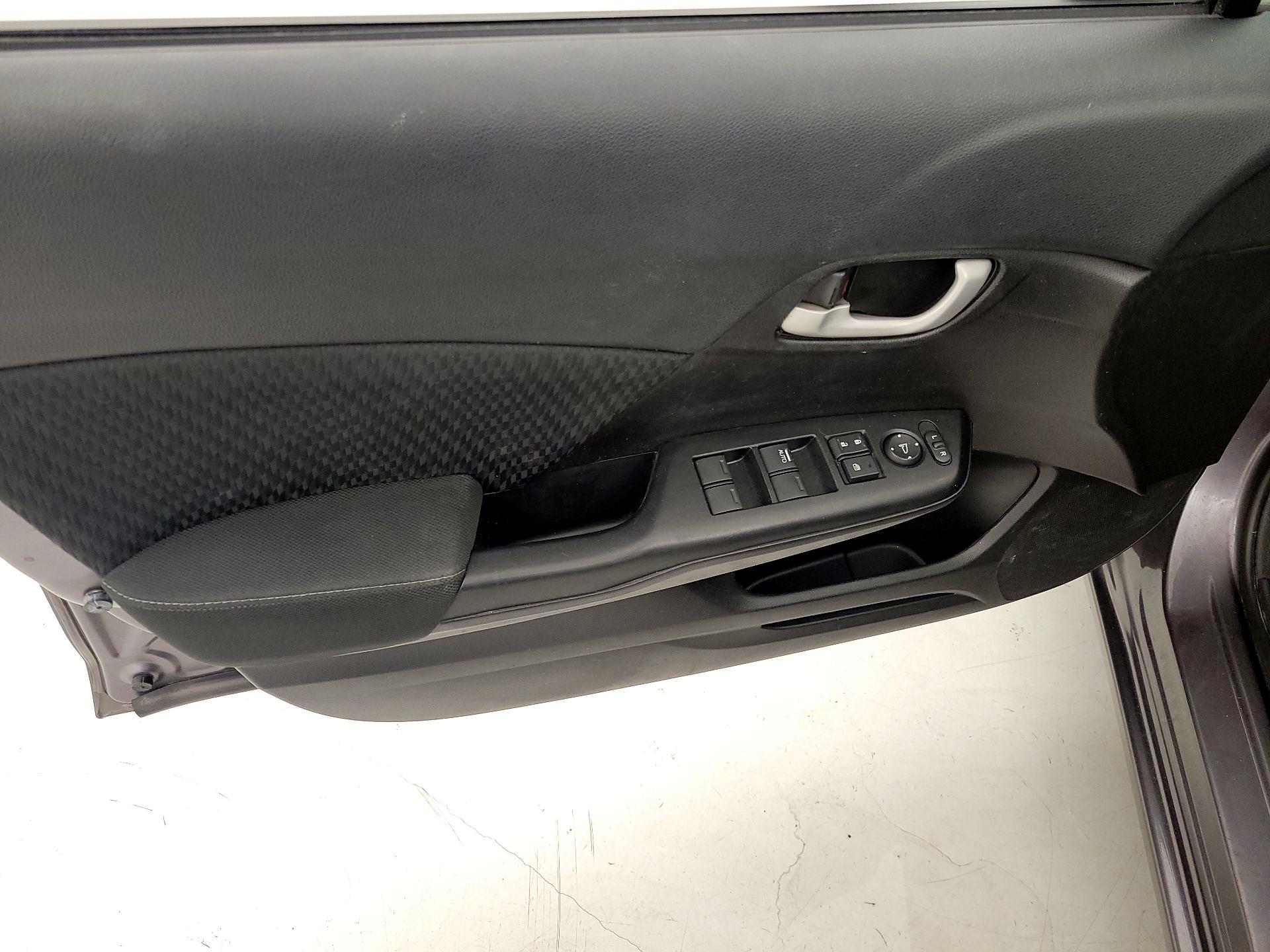 Thumbnail: 2015 Honda Civic - 12