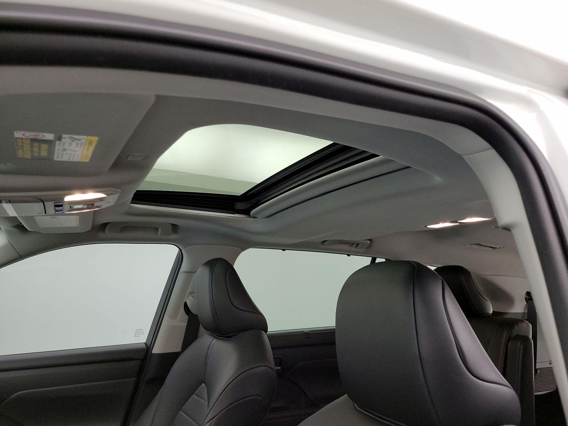 Thumbnail: 2021 Toyota Highlander - 19