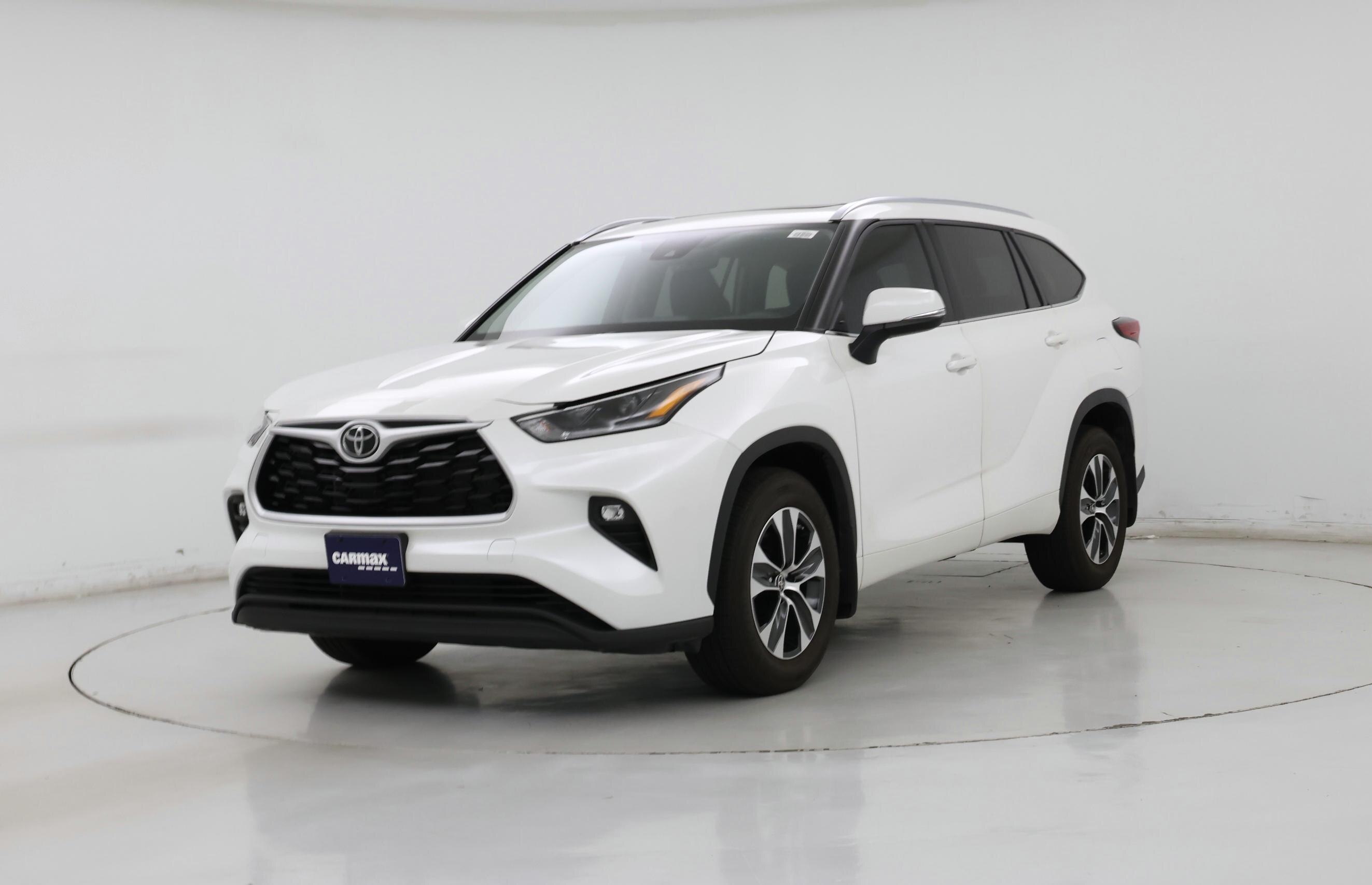 Thumbnail: 2021 Toyota Highlander - 4