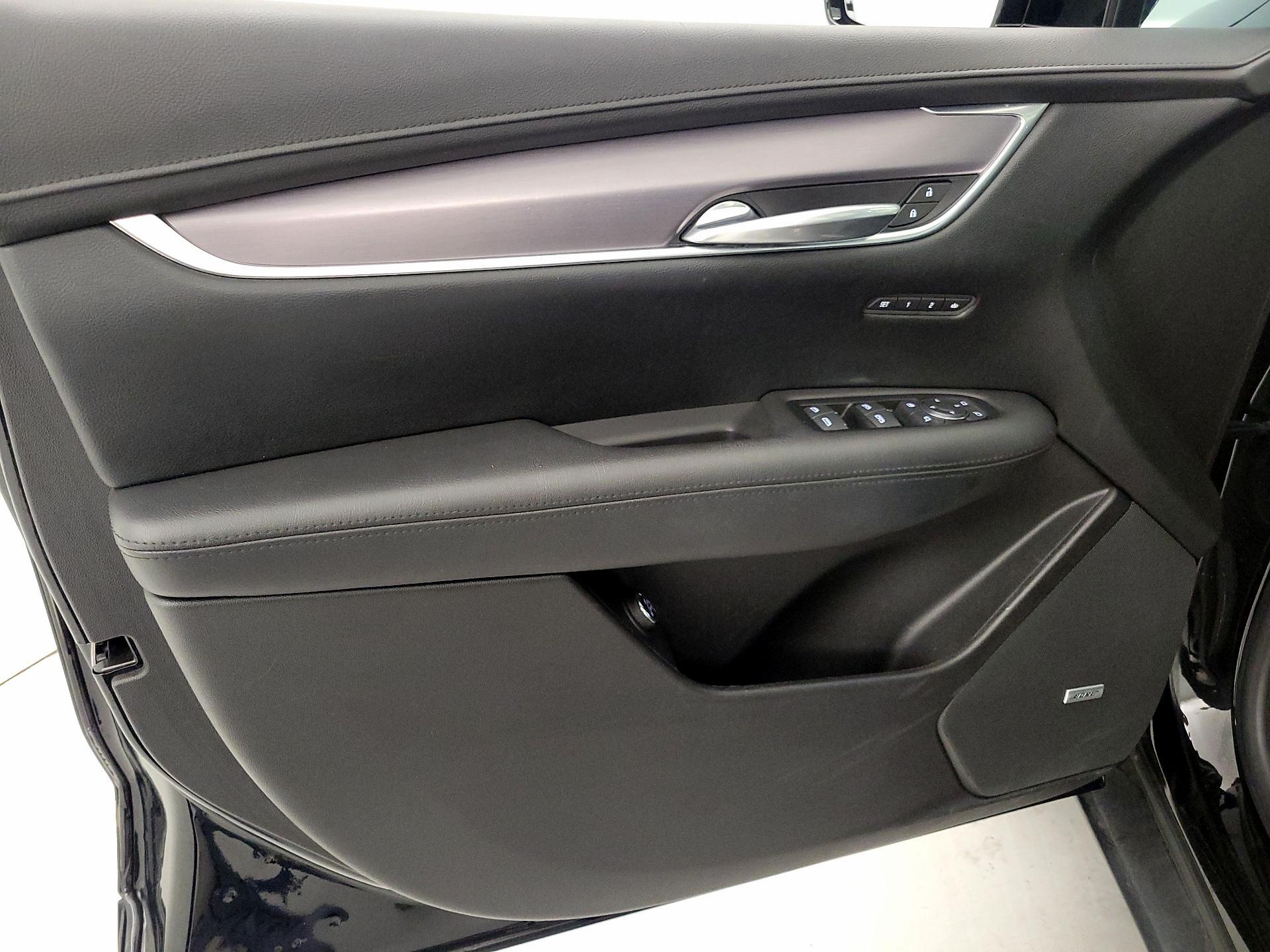 Thumbnail: 2018 Cadillac XT5 - 12