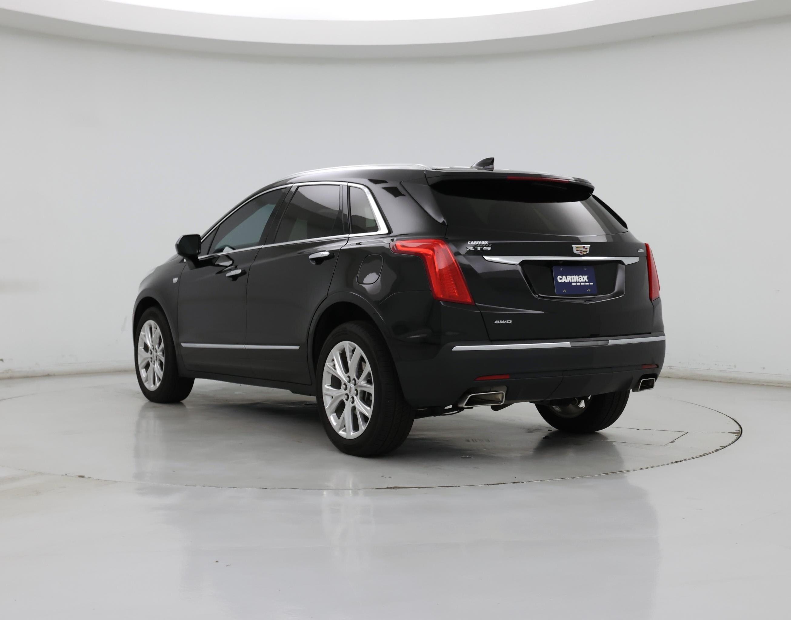Thumbnail: 2018 Cadillac XT5 - 2