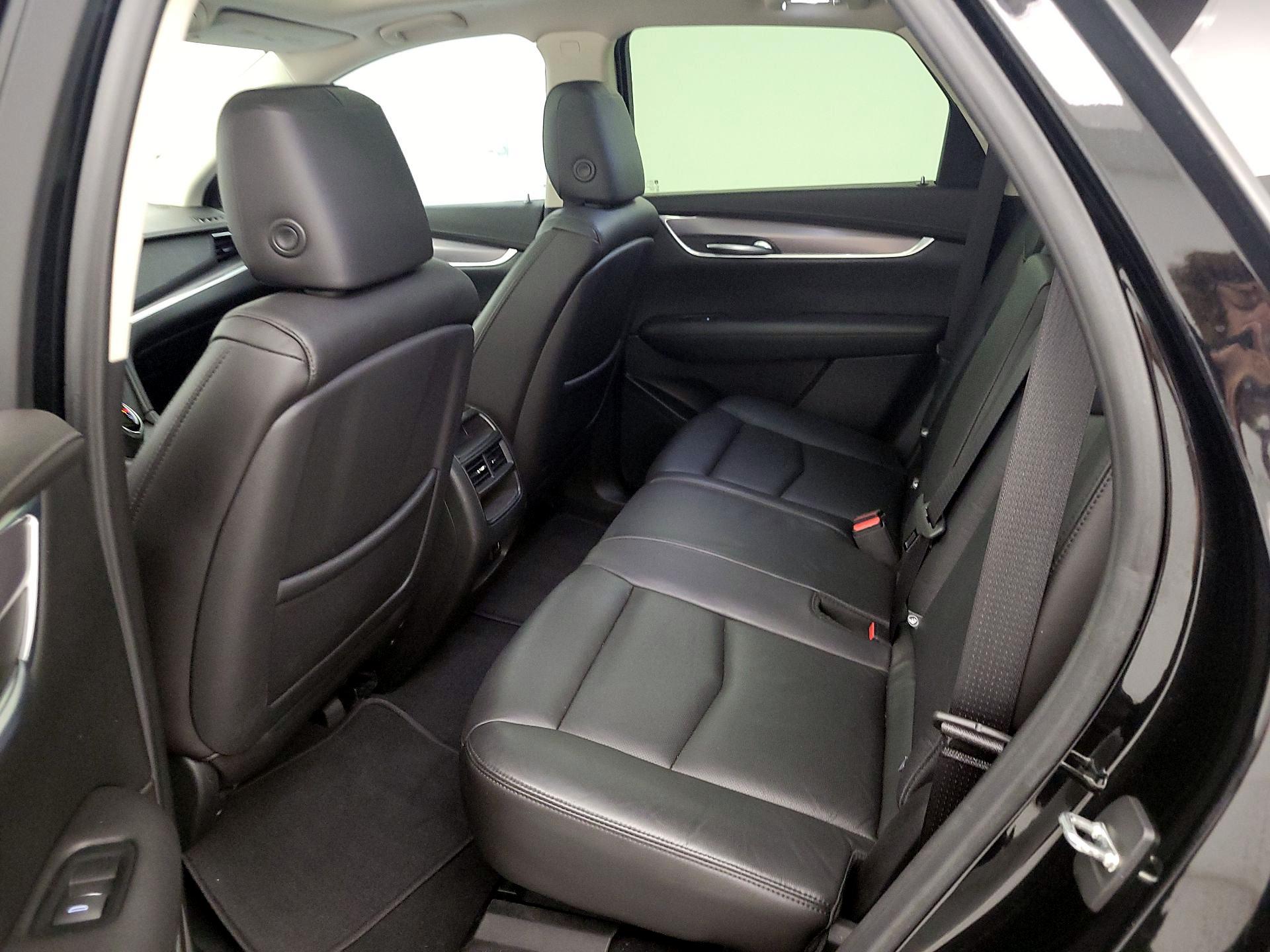 Thumbnail: 2018 Cadillac XT5 - 20