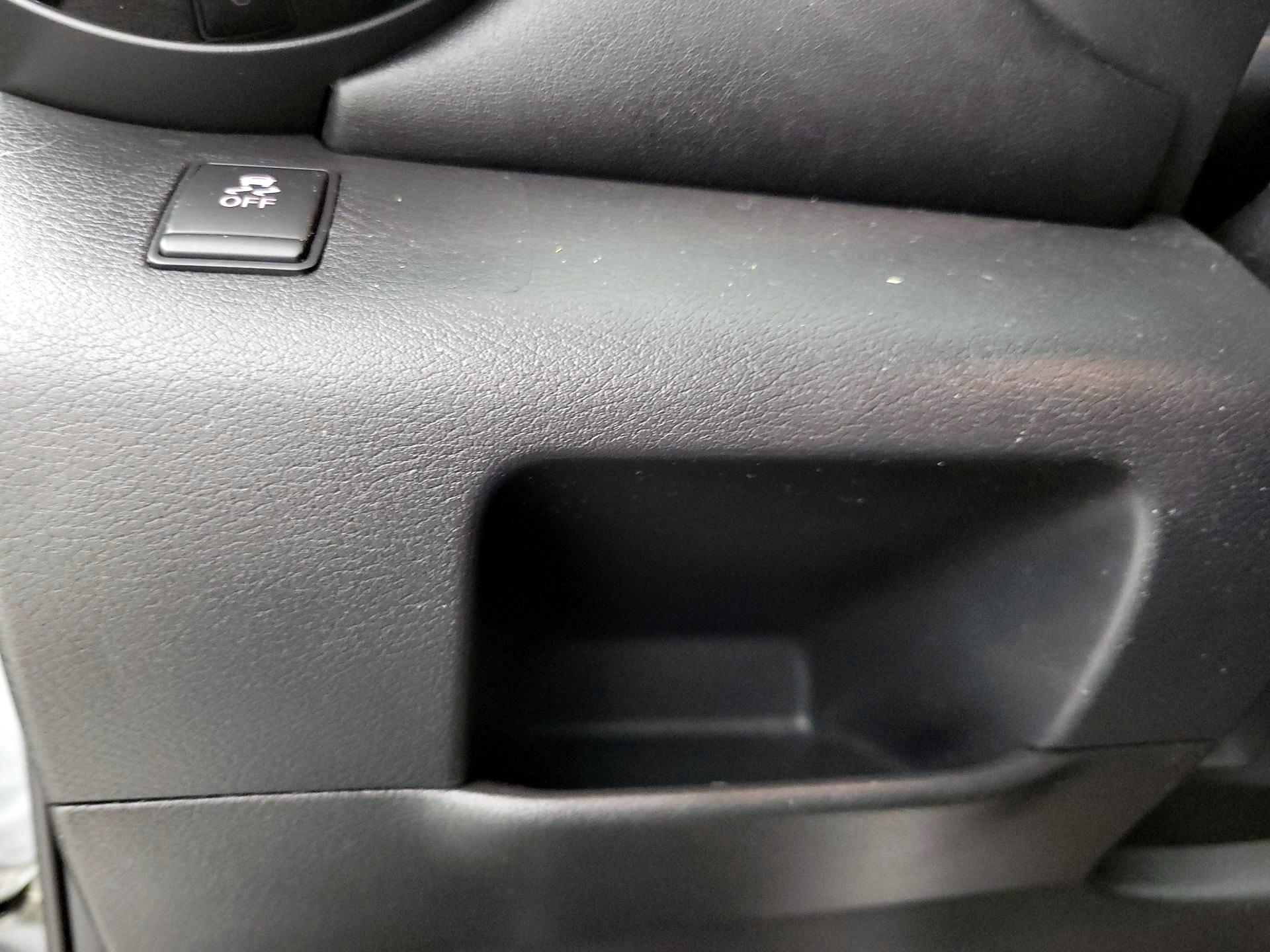 Thumbnail: 2019 Nissan Kicks - 13