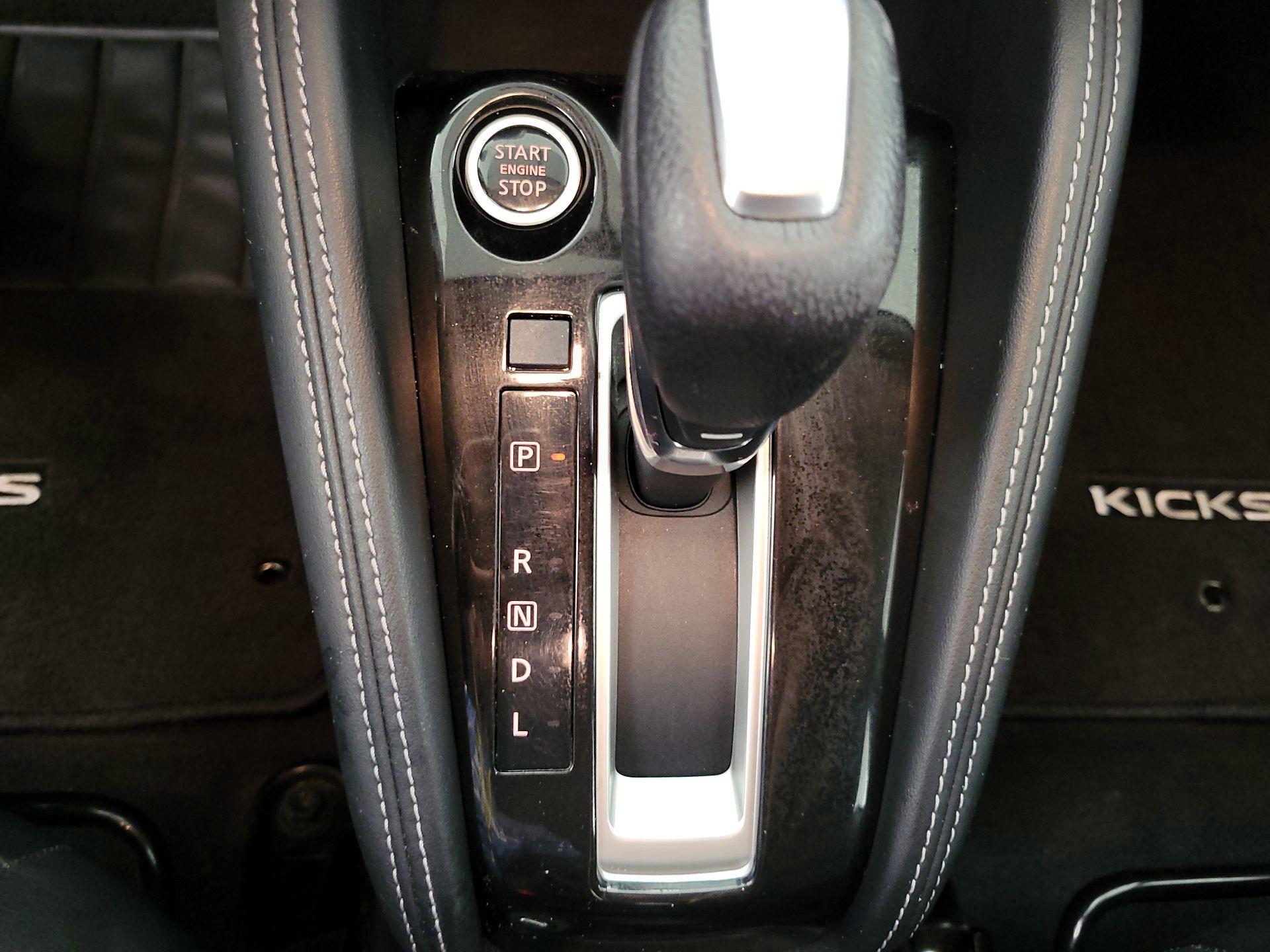 Thumbnail: 2019 Nissan Kicks - 17