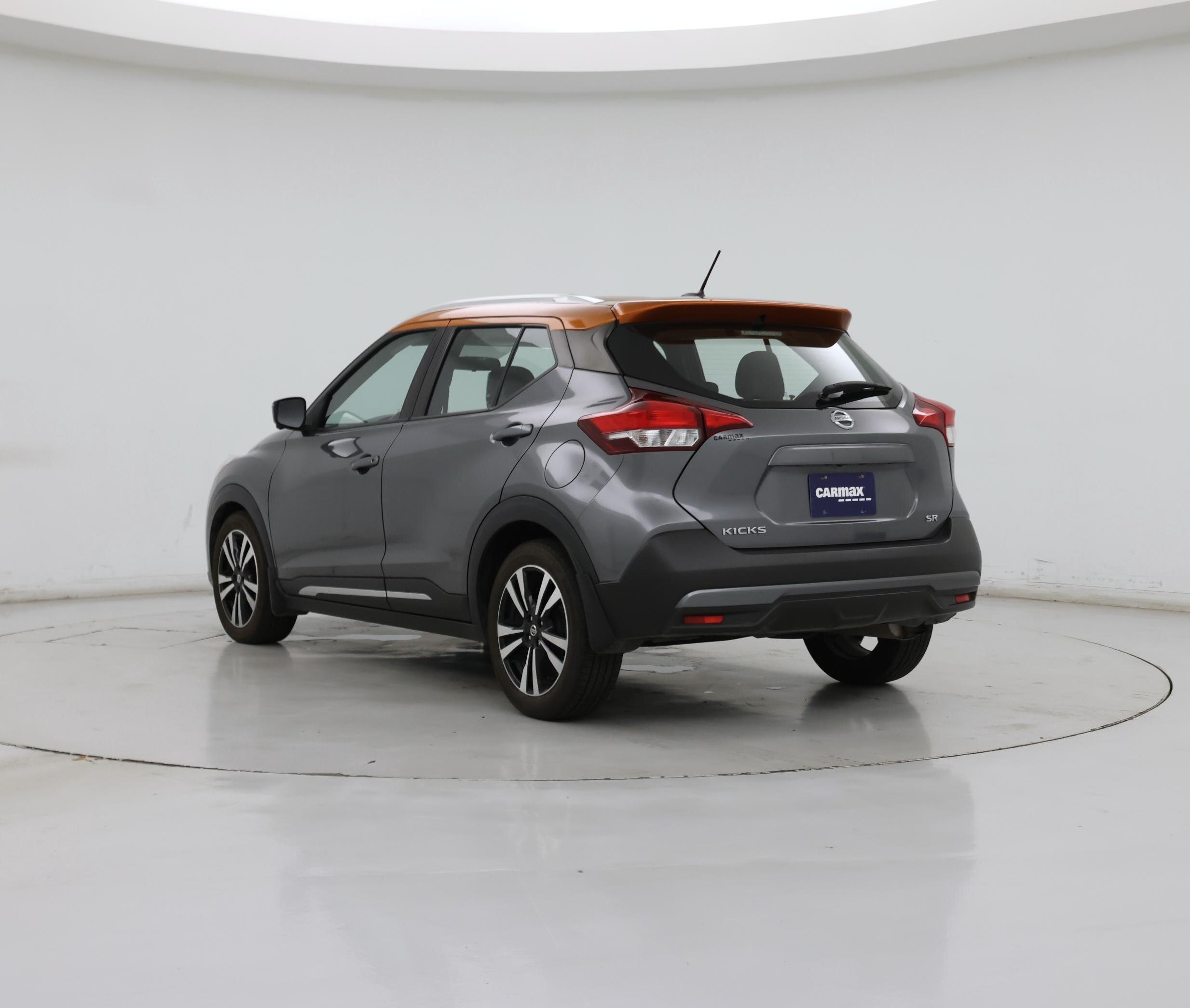 Thumbnail: 2019 Nissan Kicks - 2