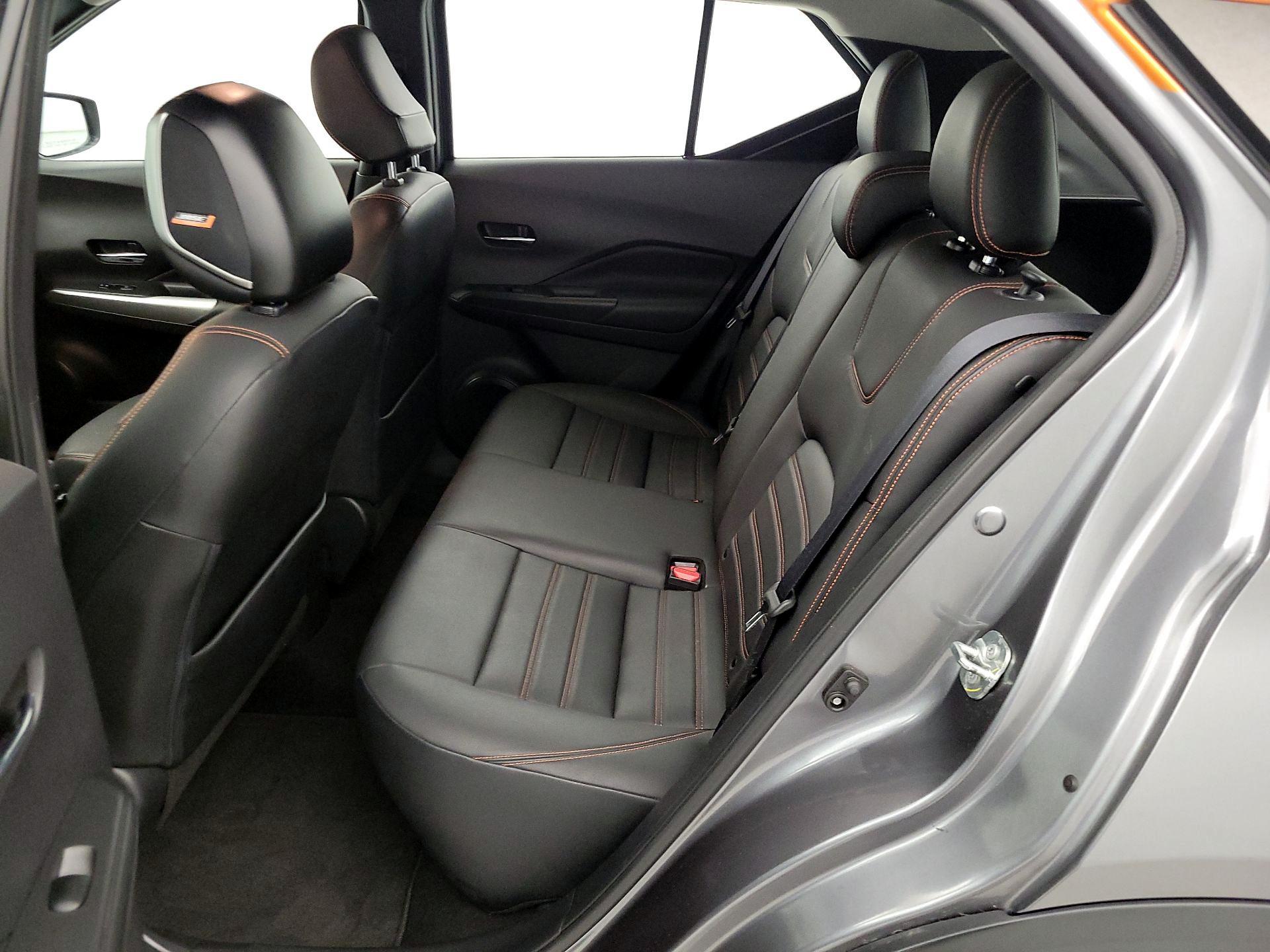 Thumbnail: 2019 Nissan Kicks - 19