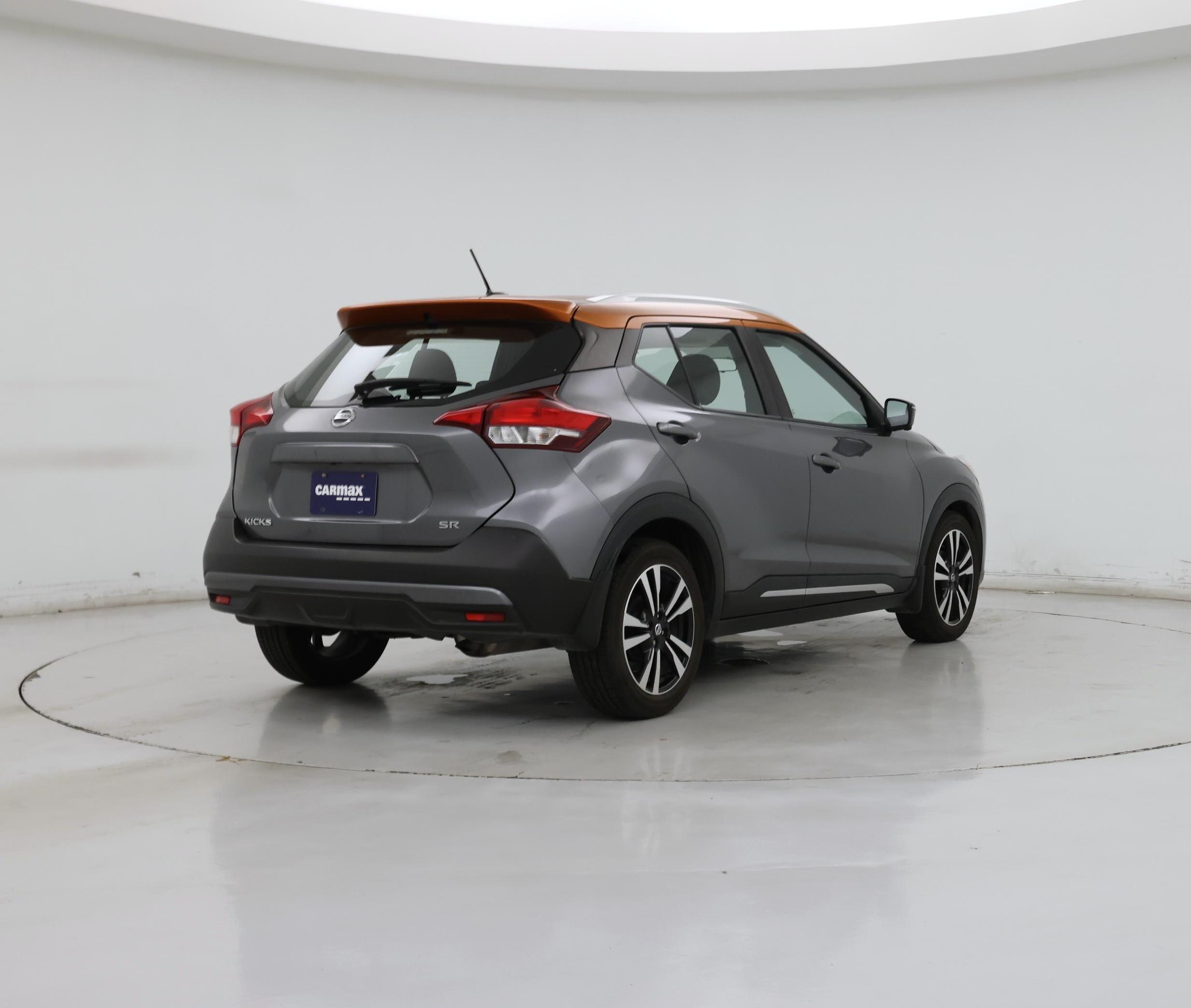 Thumbnail: 2019 Nissan Kicks - 8