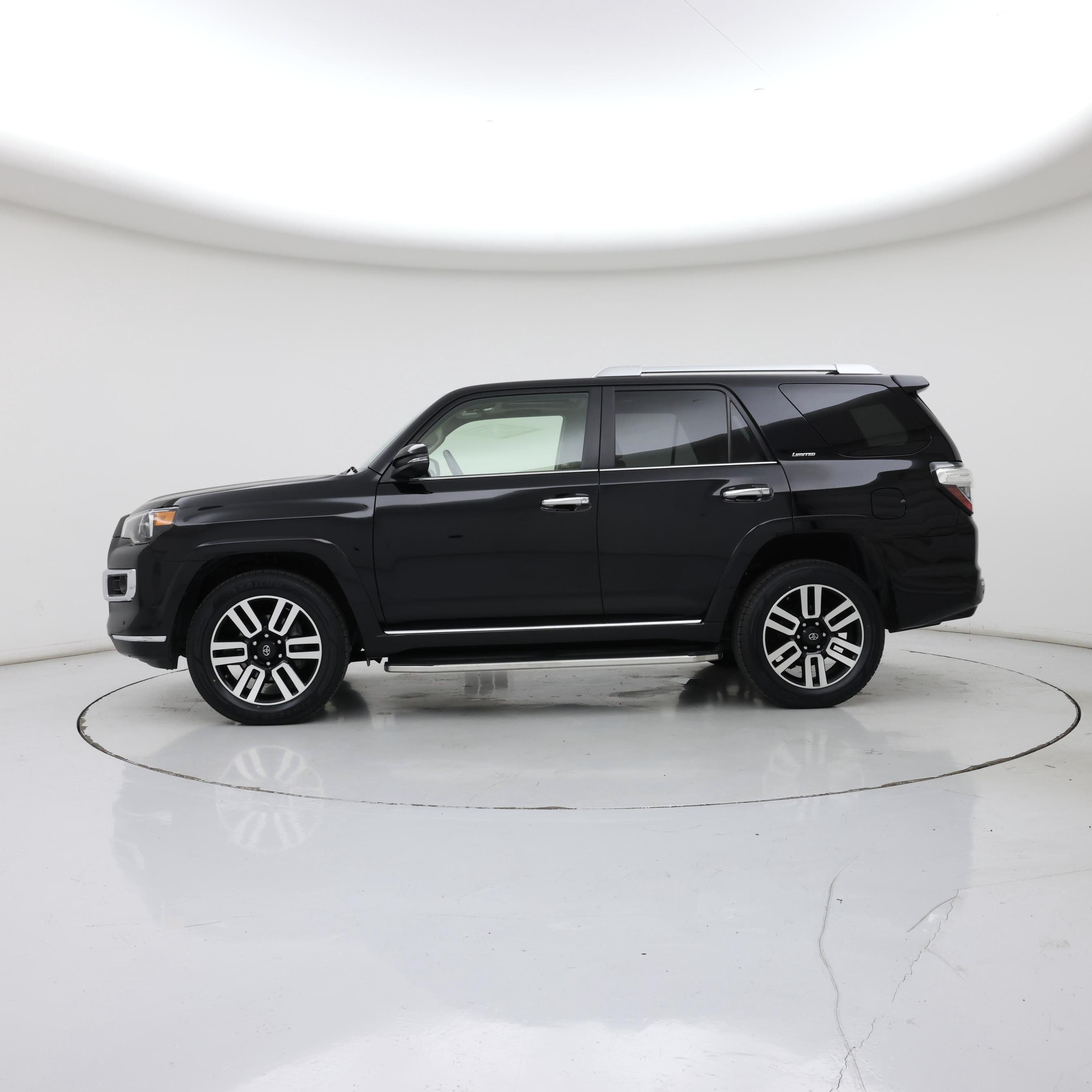 Thumbnail: 2020 Toyota 4Runner - 3