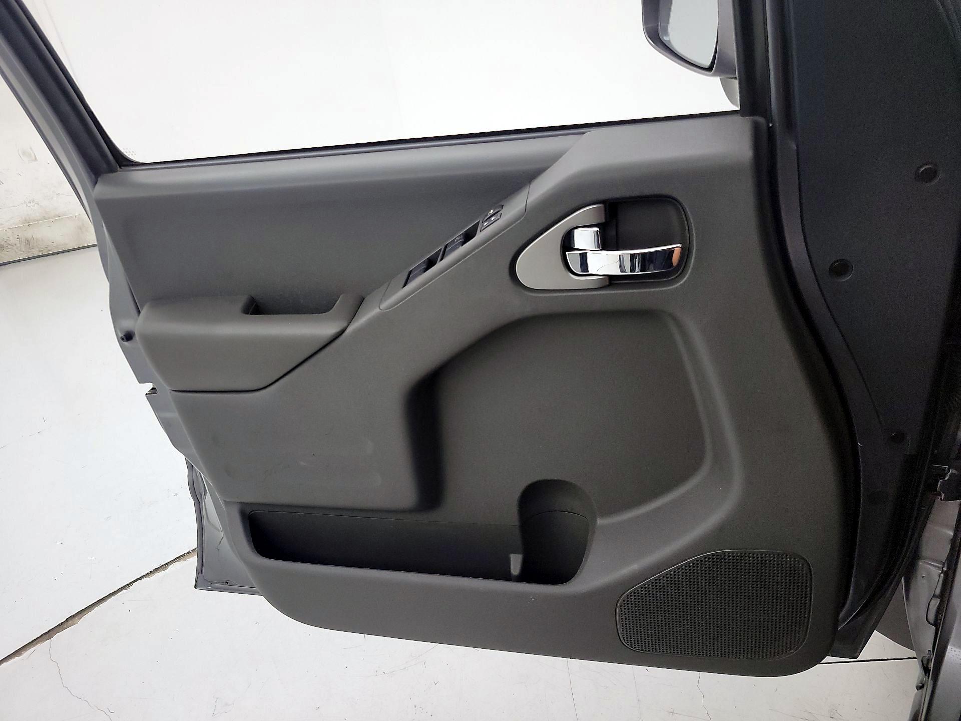 Thumbnail: 2019 Nissan Frontier - 12