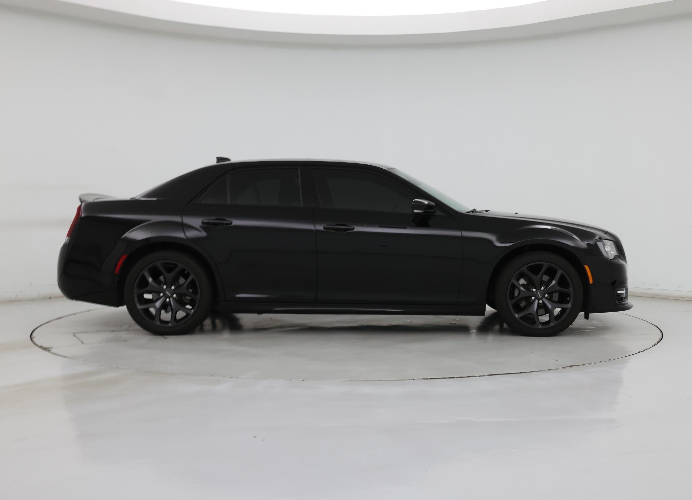 Thumbnail: 2023 Chrysler 300 - 7