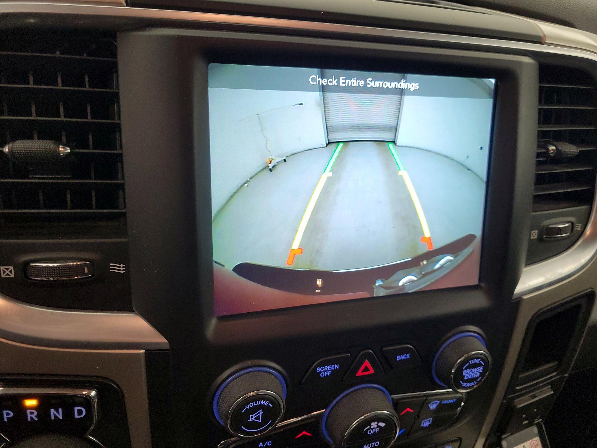 Thumbnail: 2019 RAM 1500 Classic - 14