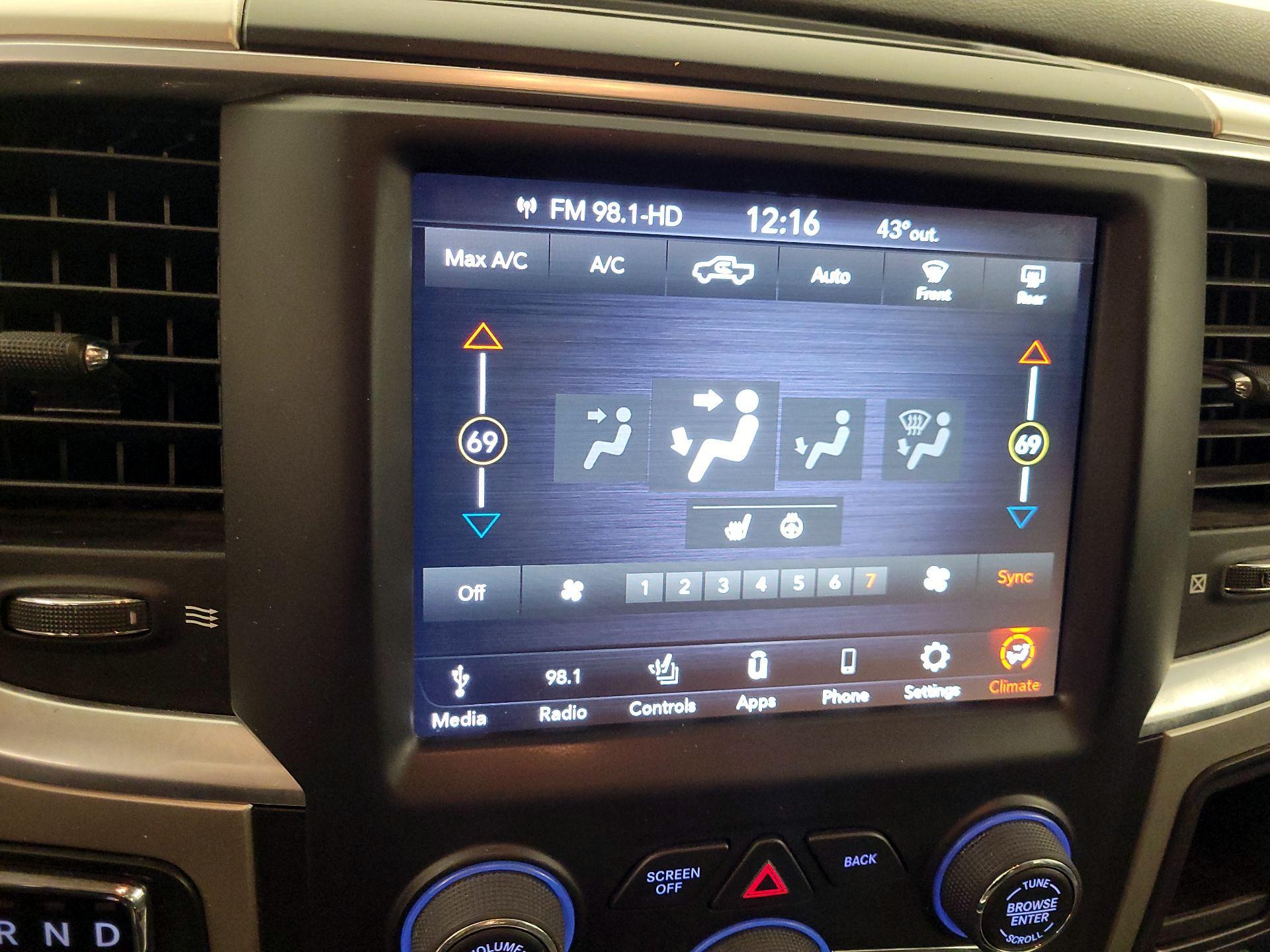 Thumbnail: 2019 RAM 1500 Classic - 15