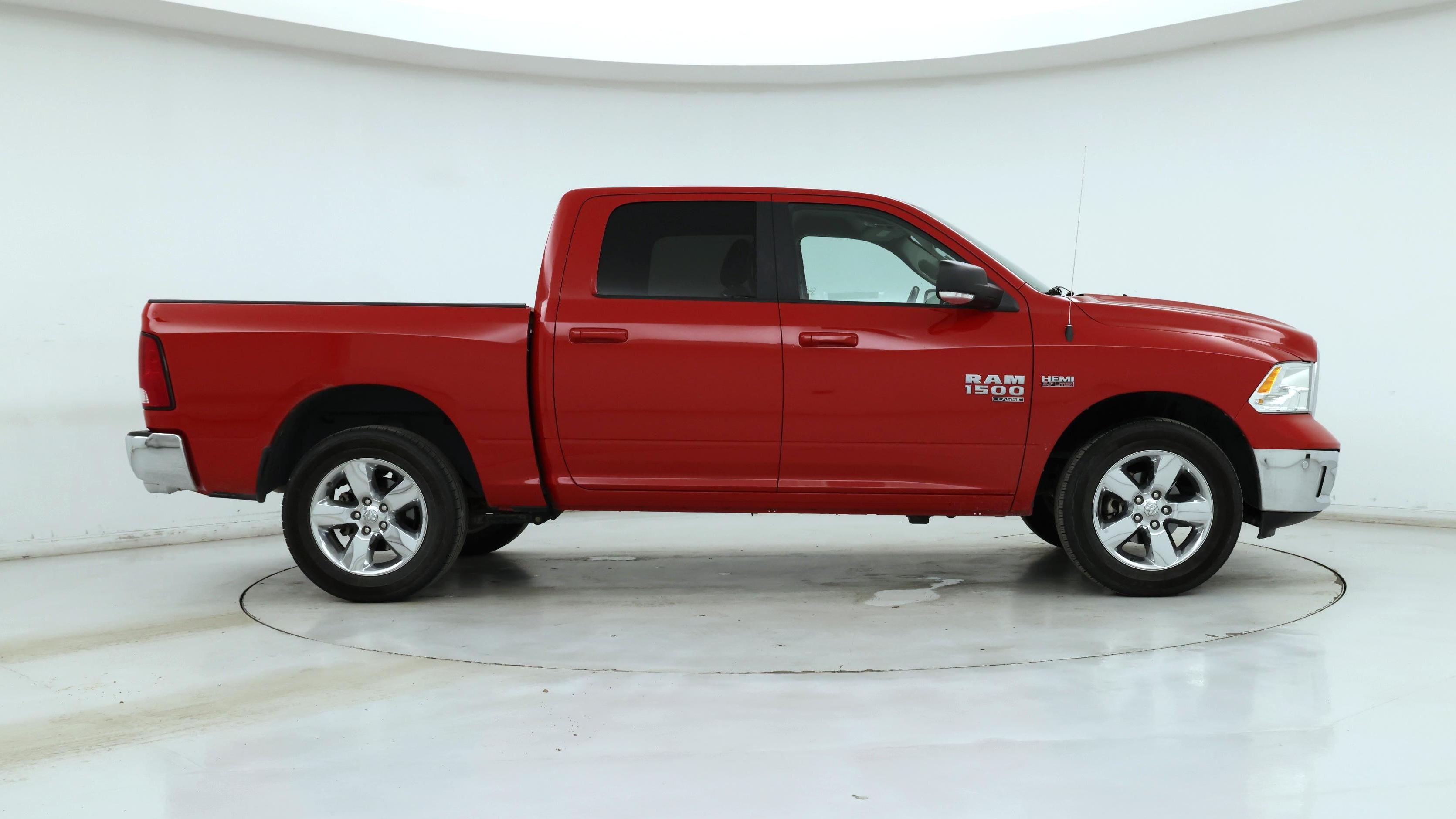 Thumbnail: 2019 RAM 1500 Classic - 7