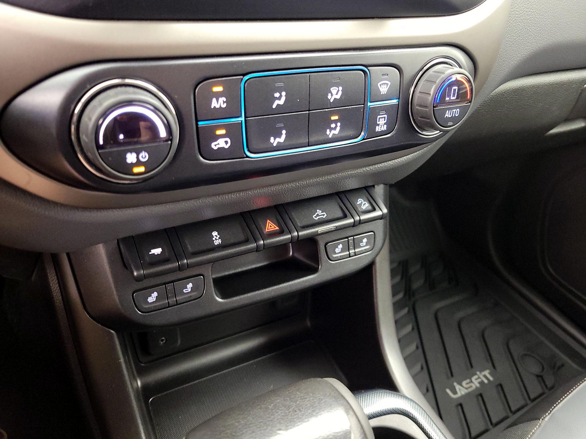 Thumbnail: 2016 Chevrolet Colorado - 16