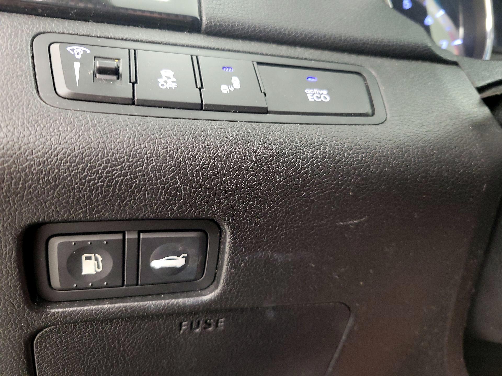 Thumbnail: 2014 Hyundai Sonata - 13