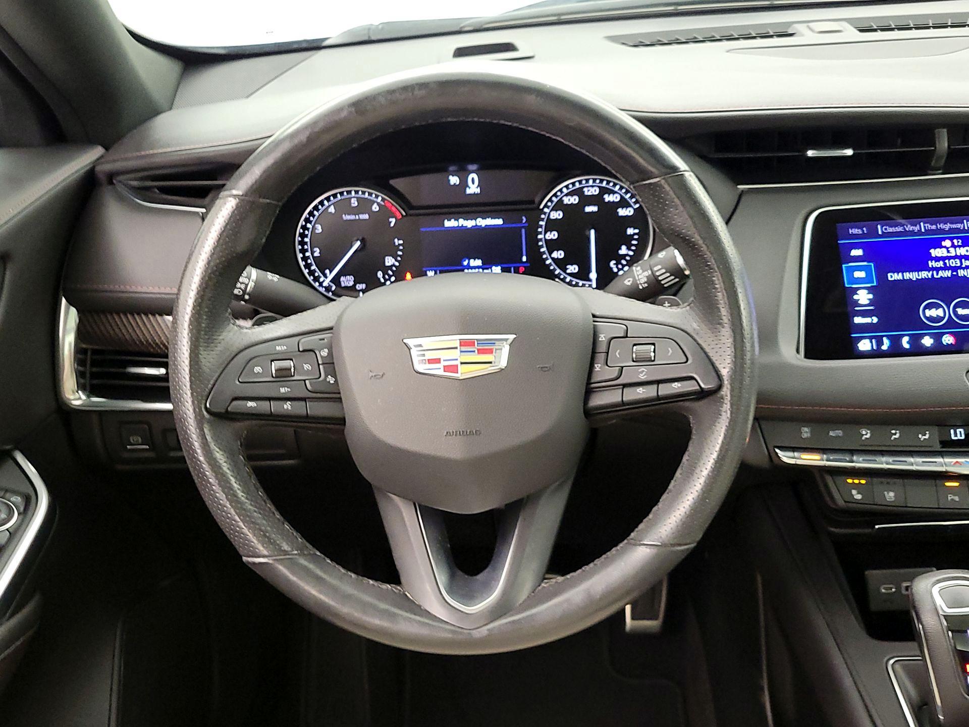 Thumbnail: 2019 Cadillac XT4 - 10