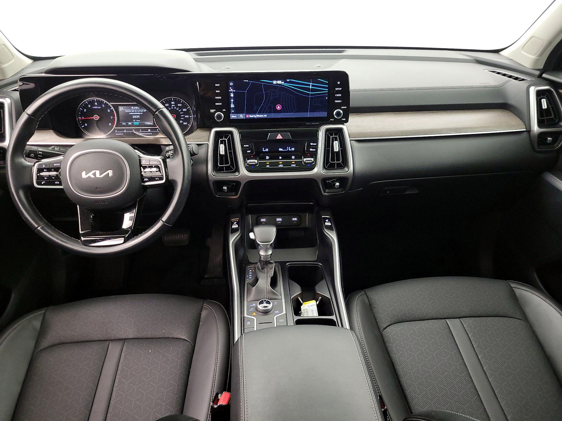 Thumbnail: 2022 Kia Sorento - 9