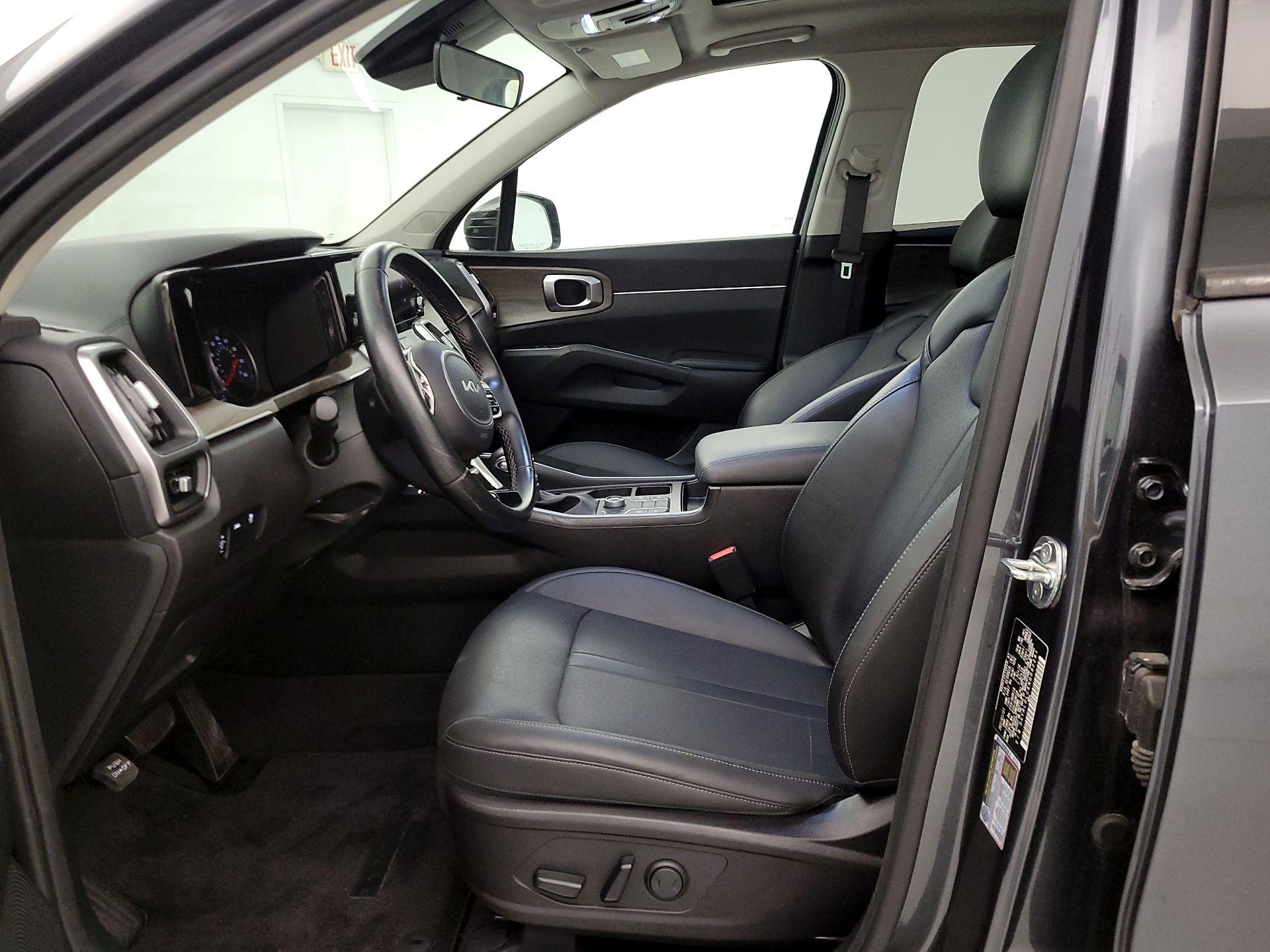 Thumbnail: 2022 Kia Sorento - 11