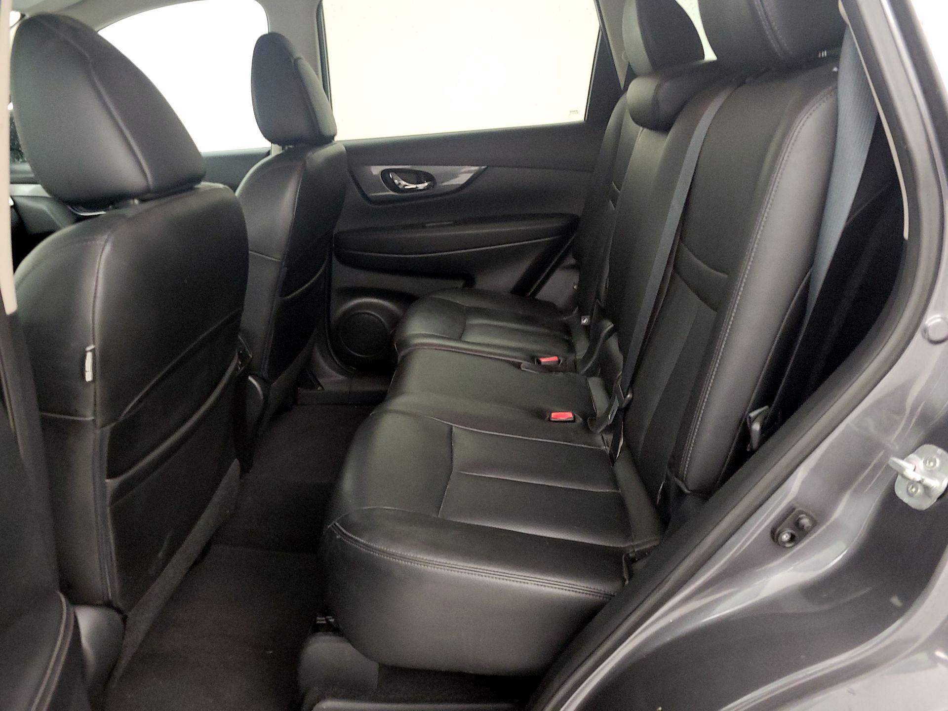 Thumbnail: 2016 Nissan Rogue - 20
