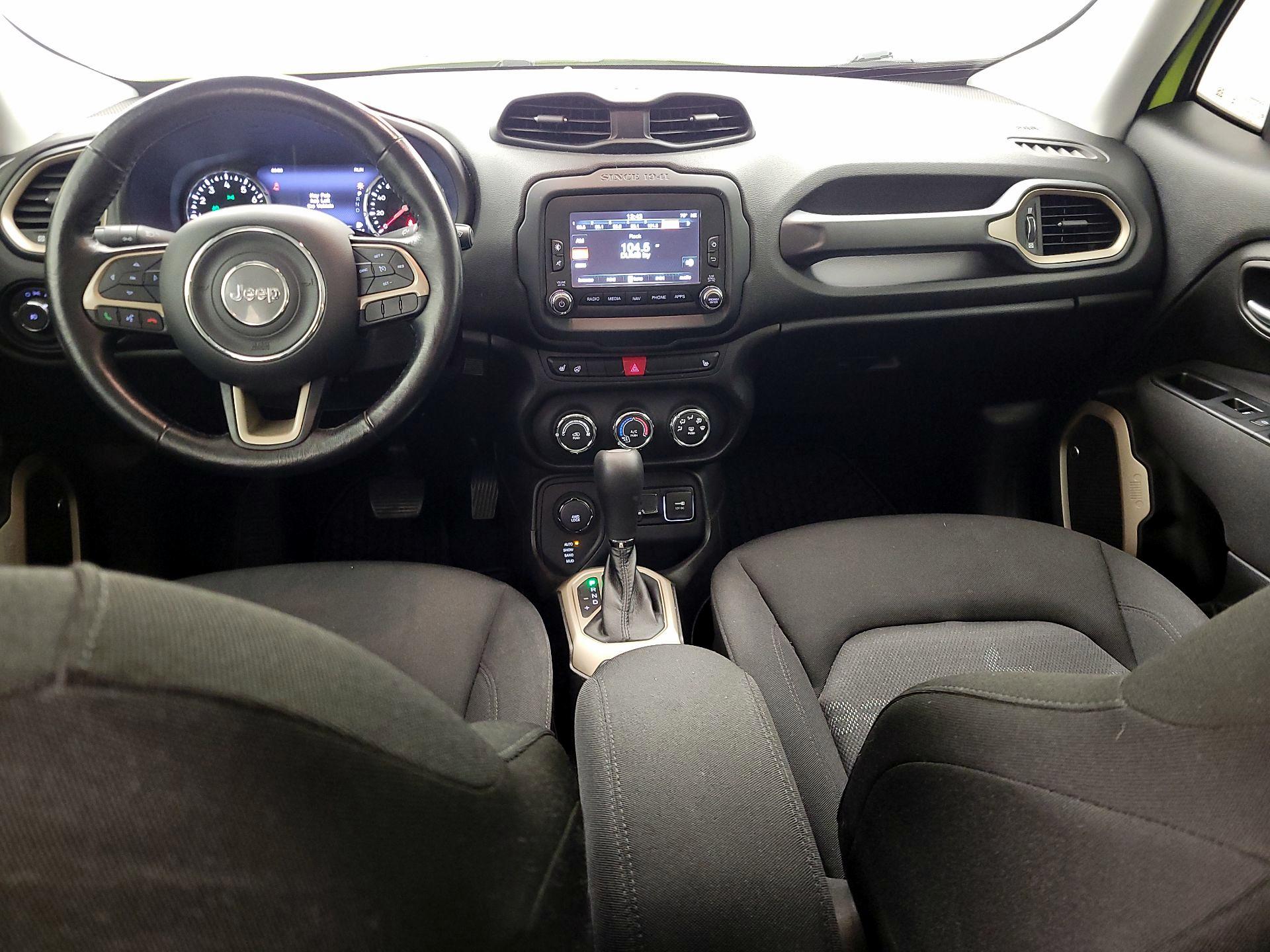 Thumbnail: 2017 Jeep Renegade - 9