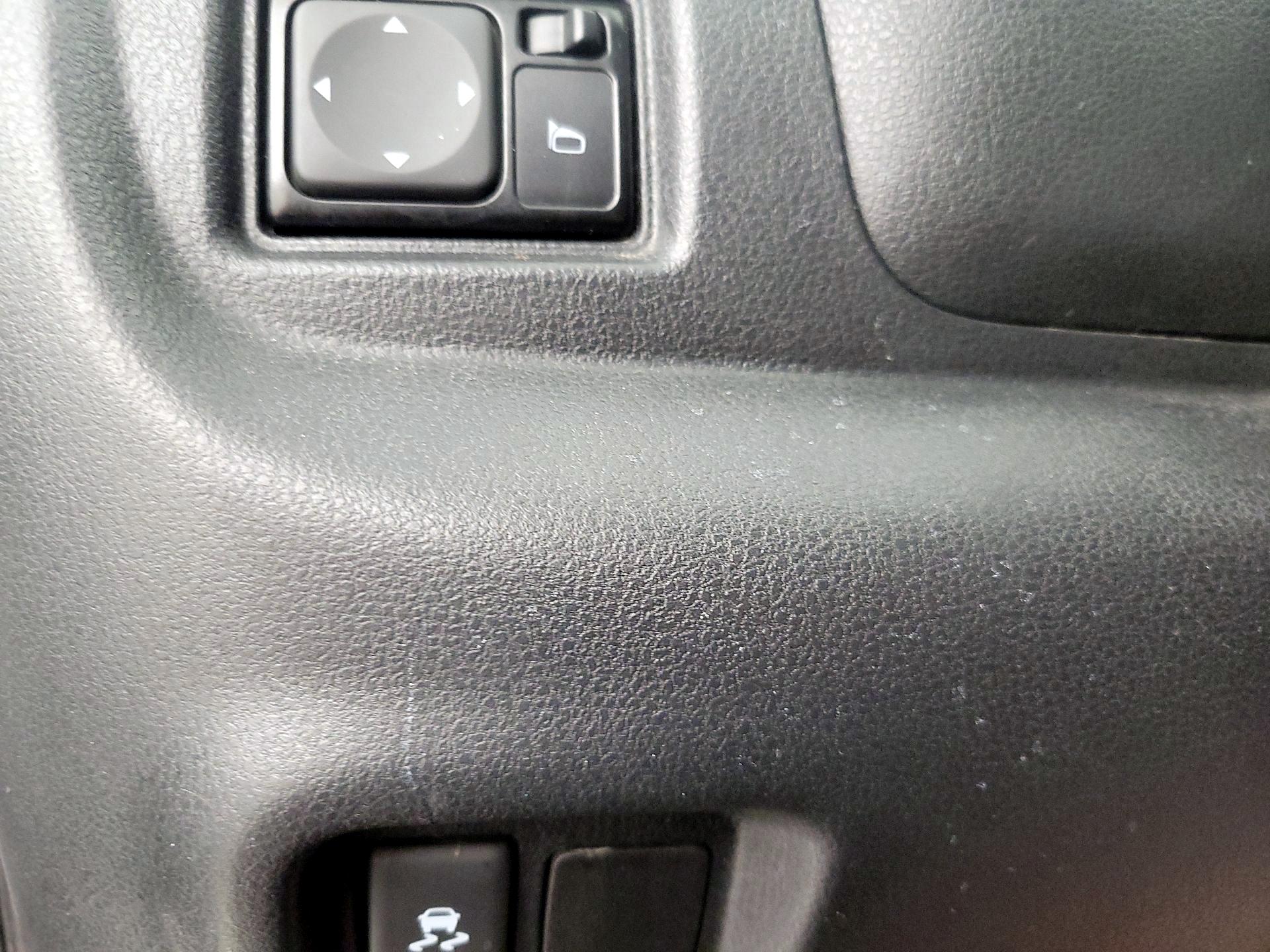 Thumbnail: 2017 Nissan Versa - 13
