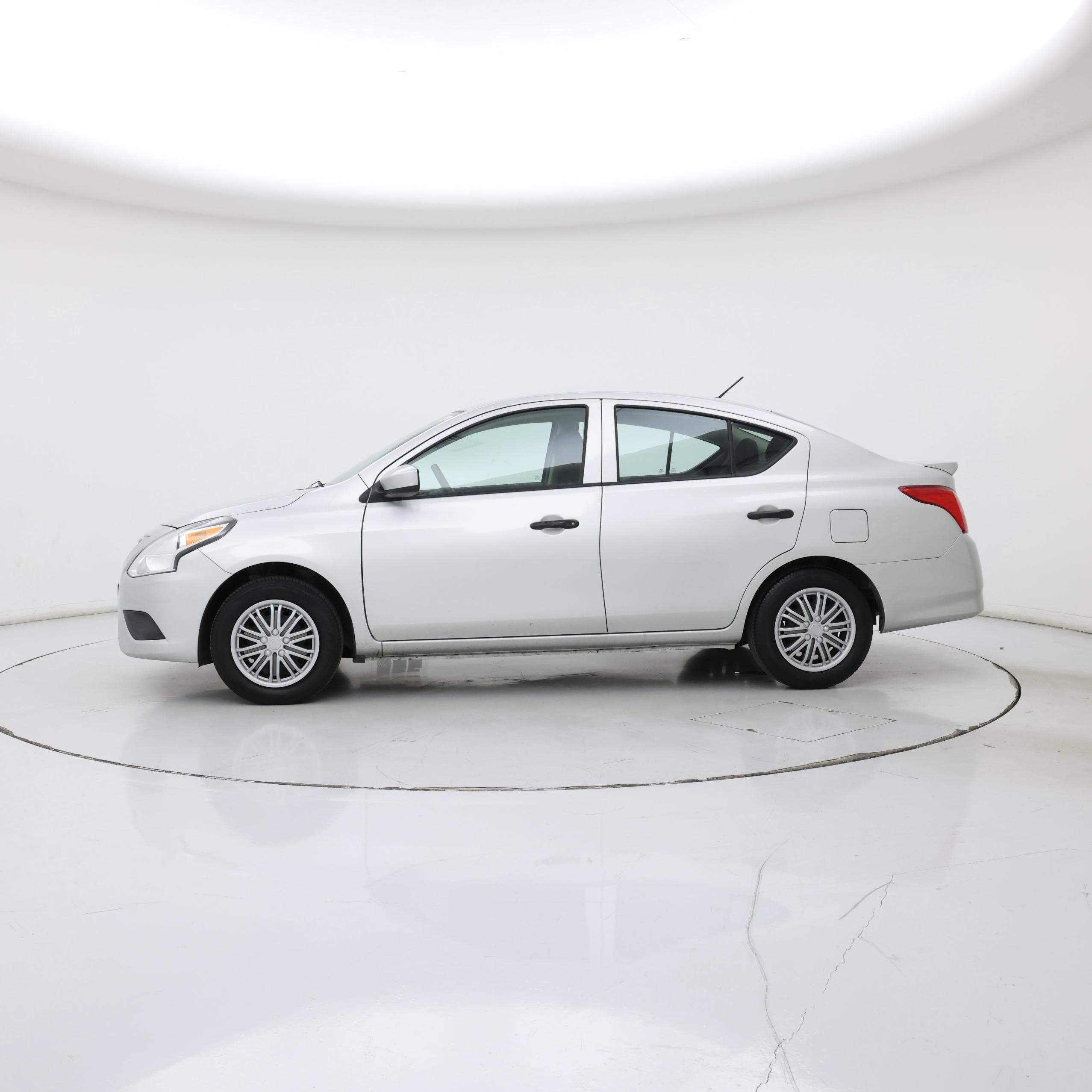 Thumbnail: 2017 Nissan Versa - 3