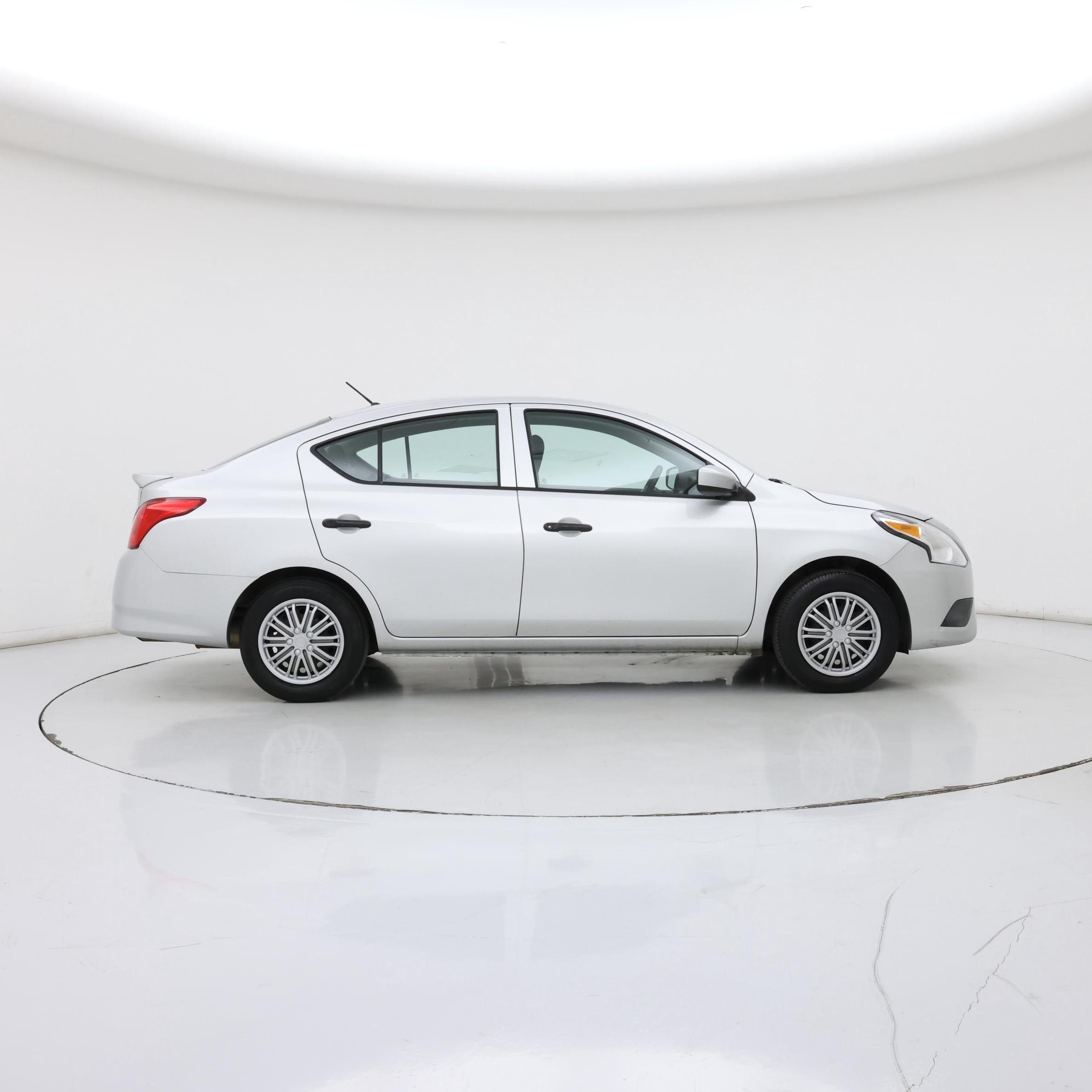 Thumbnail: 2017 Nissan Versa - 7