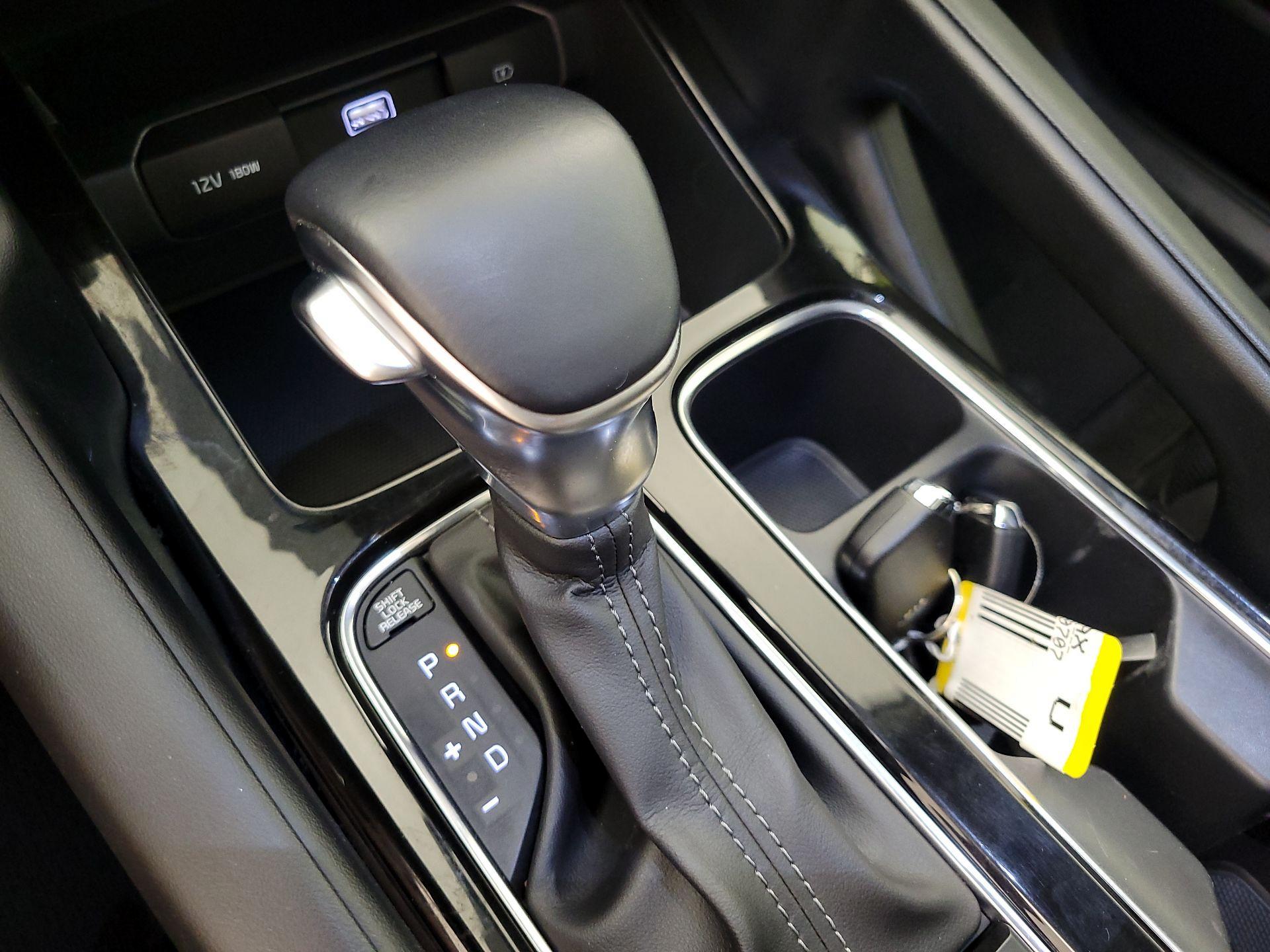 Thumbnail: 2020 Kia Telluride - 17