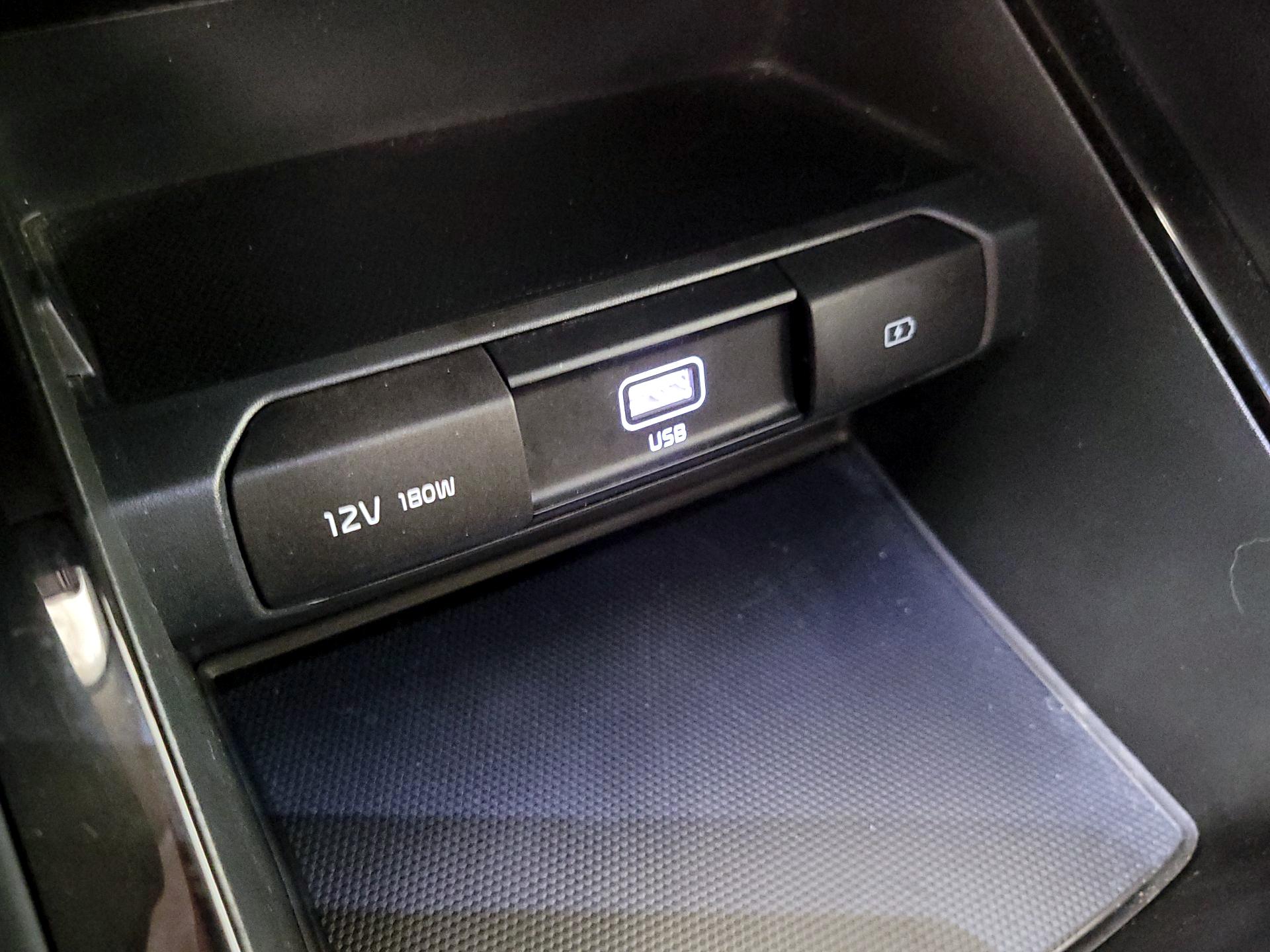 Thumbnail: 2020 Kia Telluride - 18