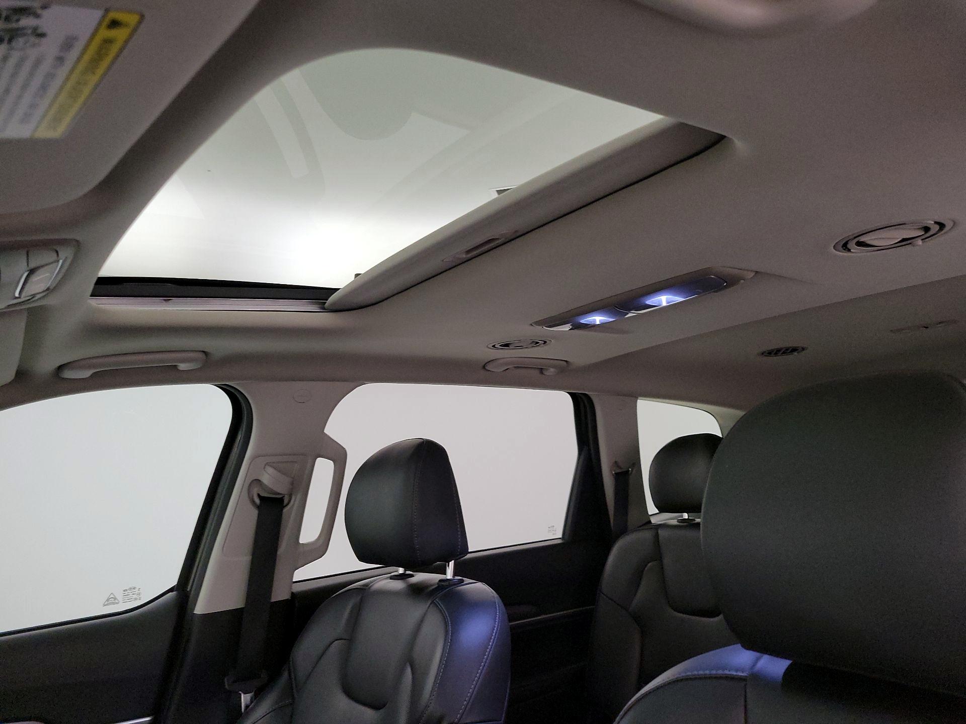 Thumbnail: 2020 Kia Telluride - 19