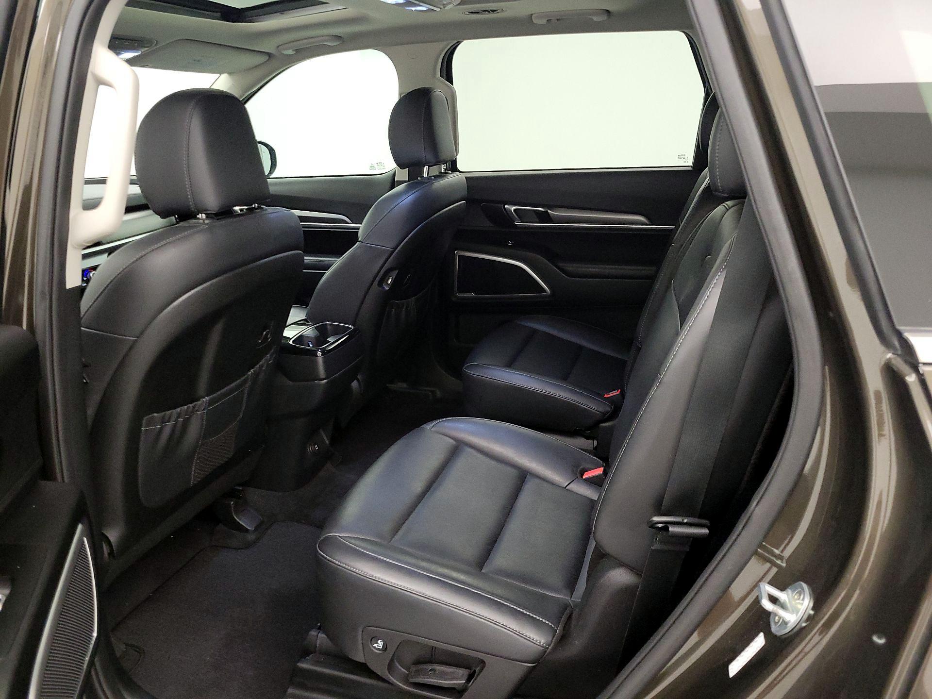 Thumbnail: 2020 Kia Telluride - 20