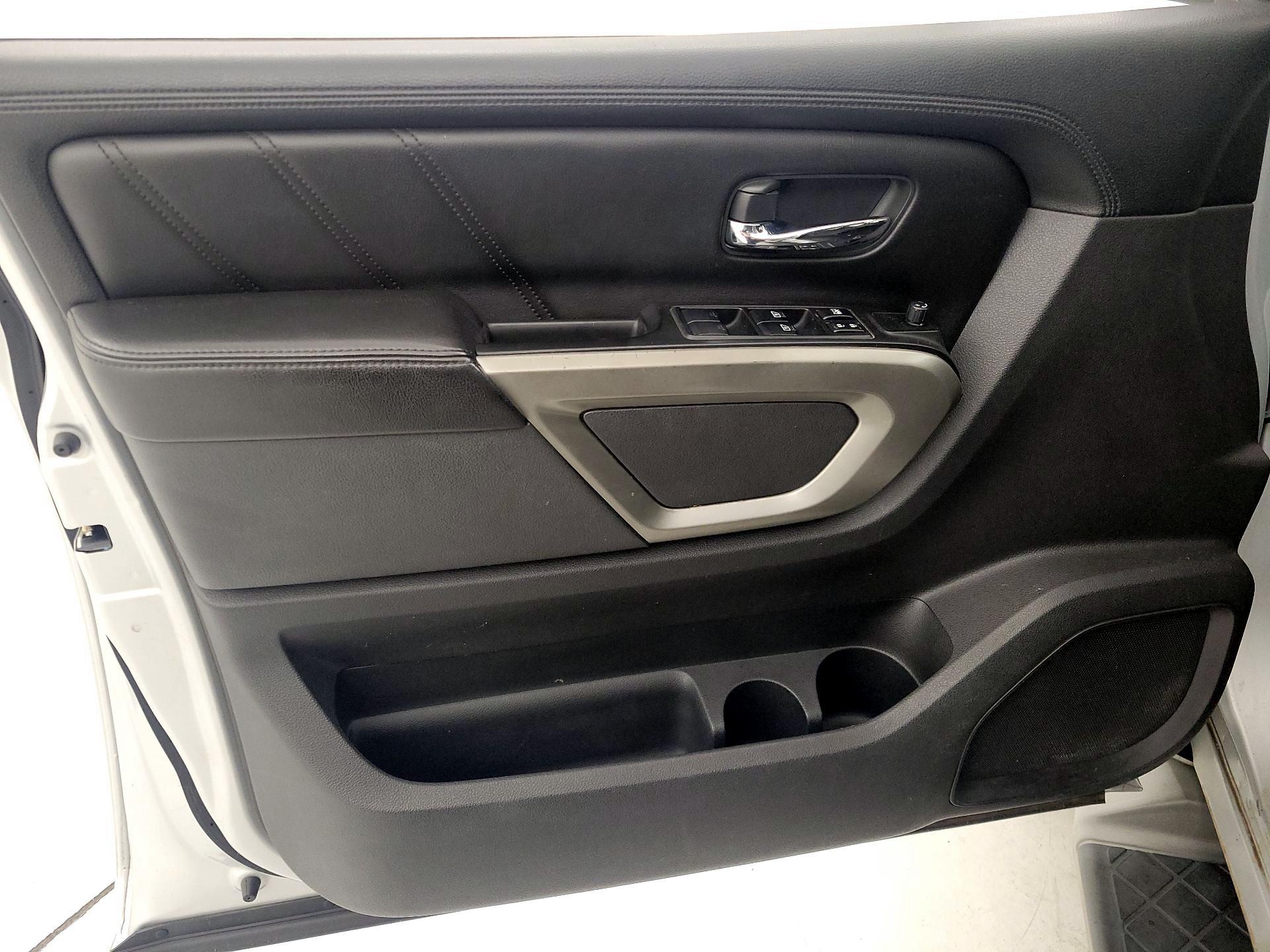 Thumbnail: 2015 Nissan Armada - 12