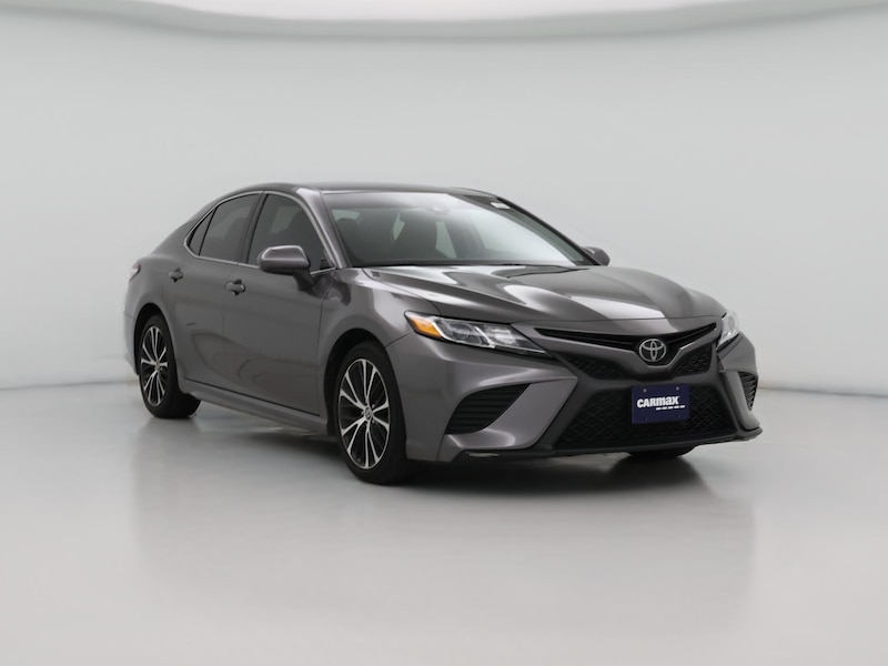 2020 Toyota Camry SE -
                  Overland Park, KS