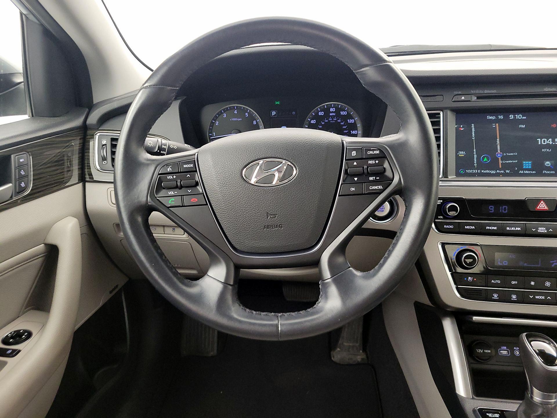 Thumbnail: 2017 Hyundai Sonata - 10