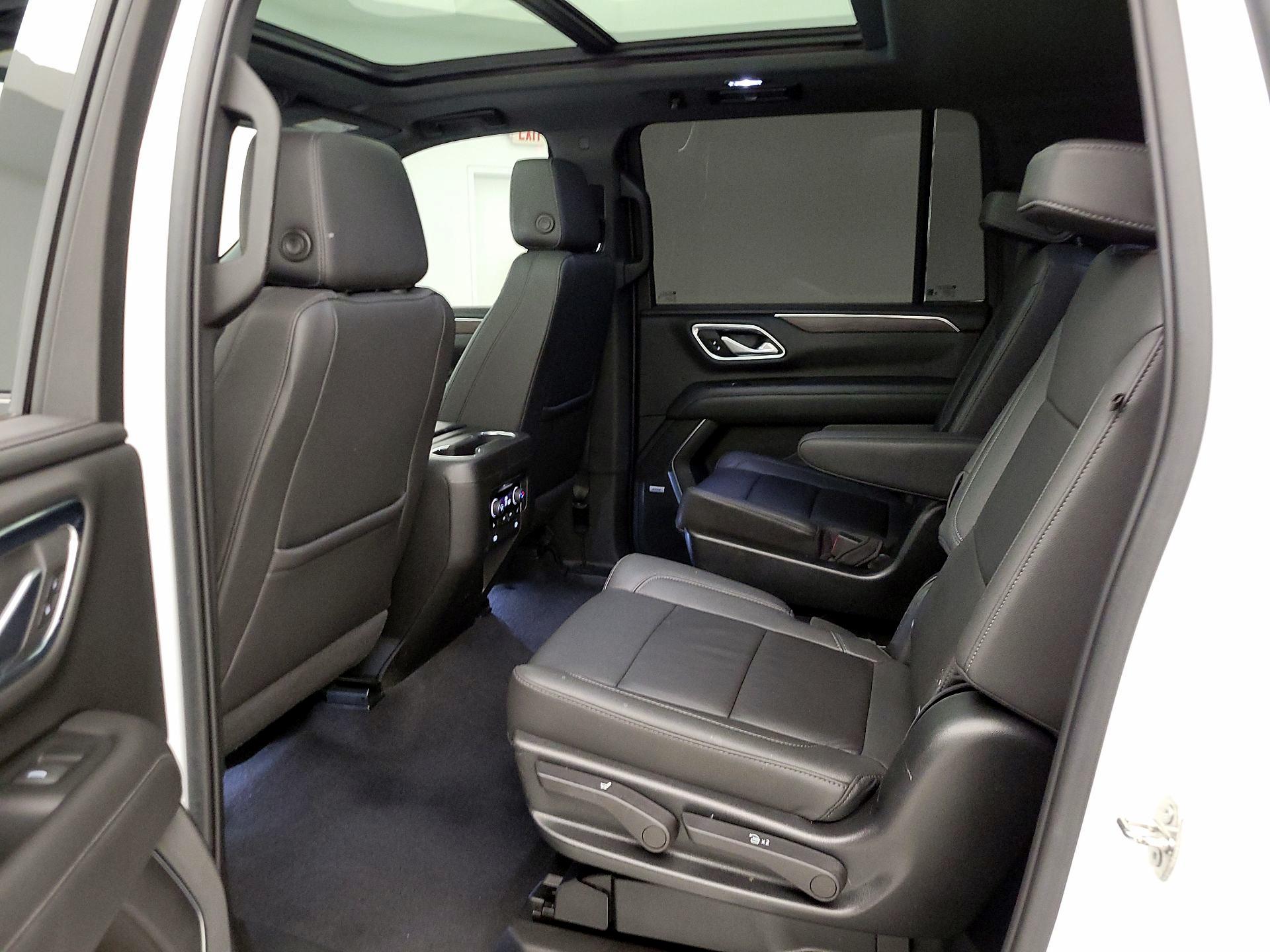 Thumbnail: 2022 Chevrolet Suburban - 20