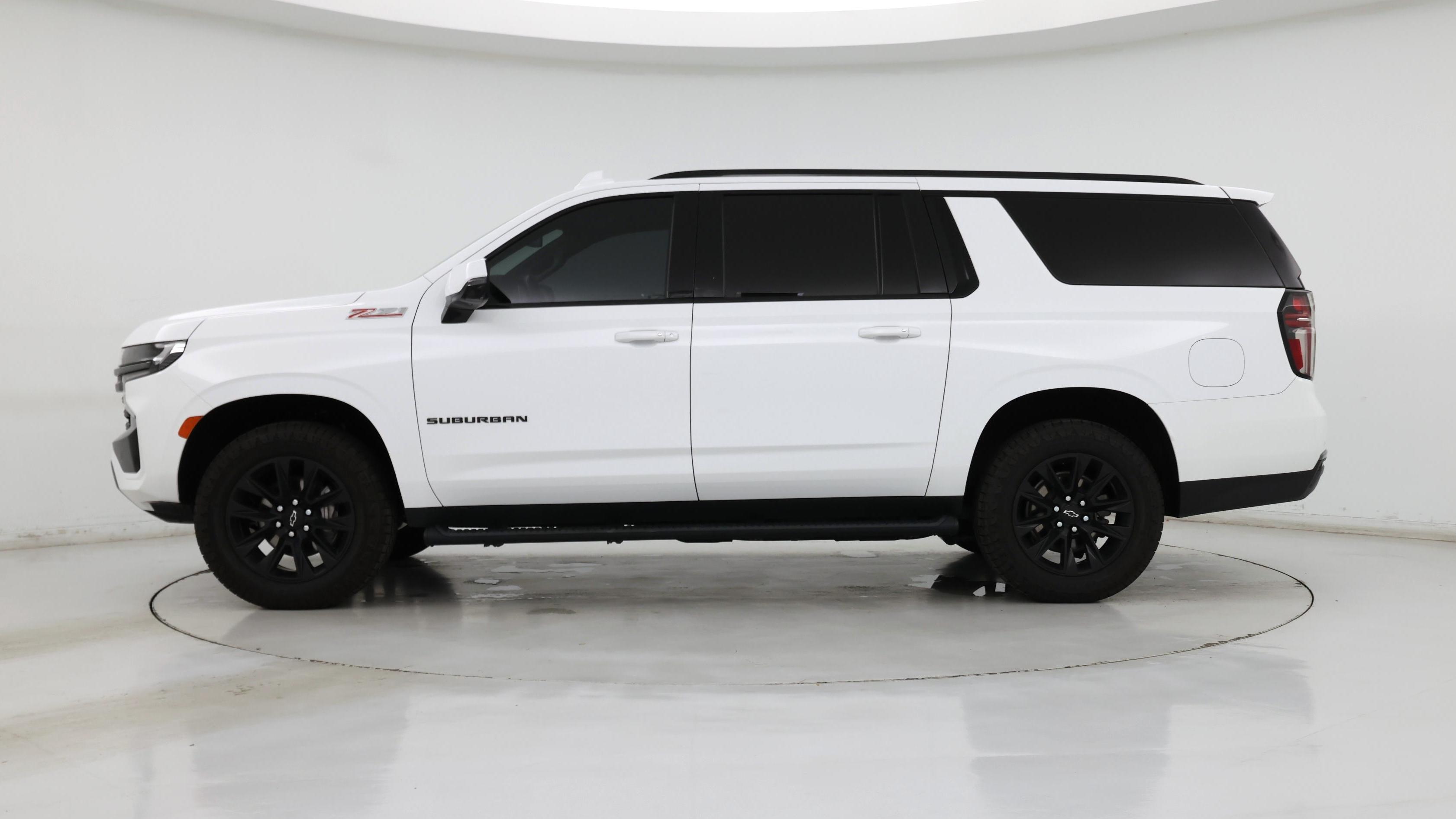 Thumbnail: 2022 Chevrolet Suburban - 3