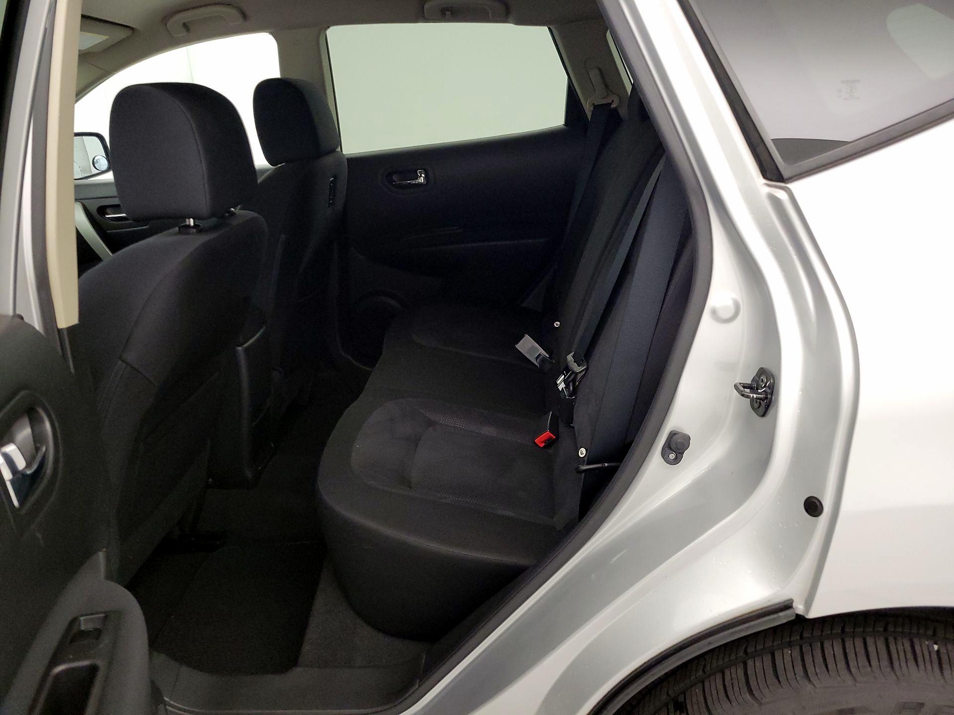 Thumbnail: 2015 Nissan Rogue - 19