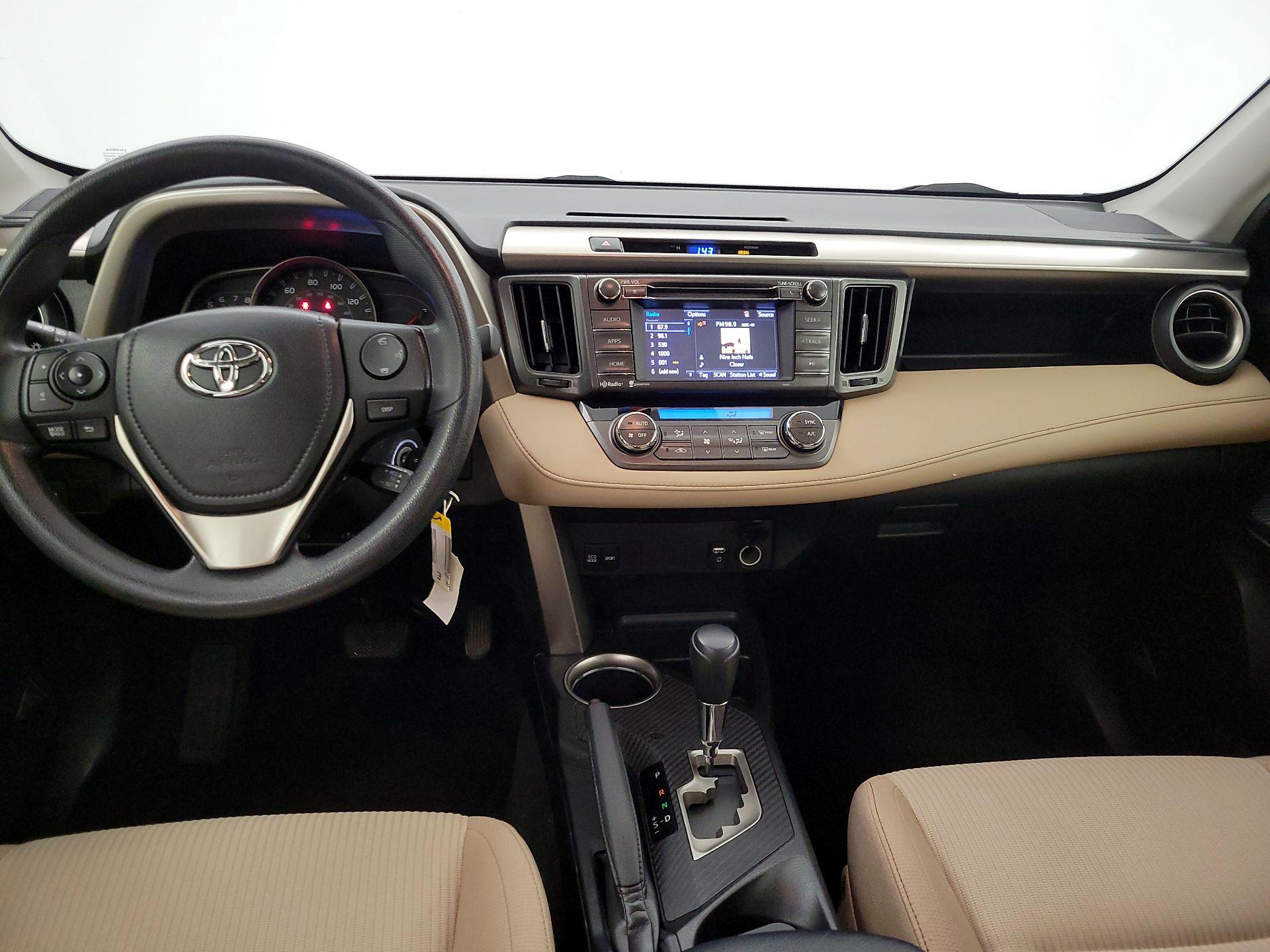 Thumbnail: 2015 Toyota RAV4 - 9